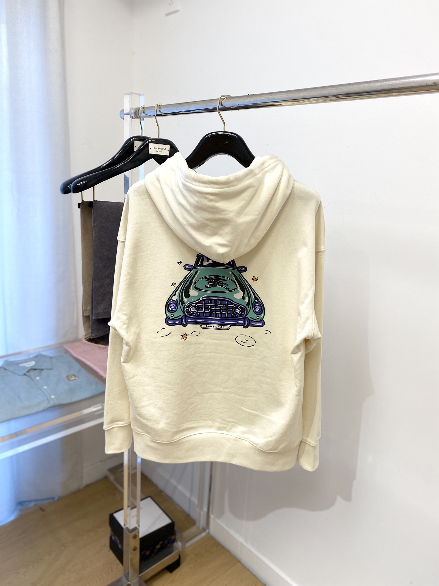 巴宝莉、2025最新款卫衣，帅气时尚，胸前顶级印花图案logo，简约百搭款。面料棉 不仅挺括，保持潮流的