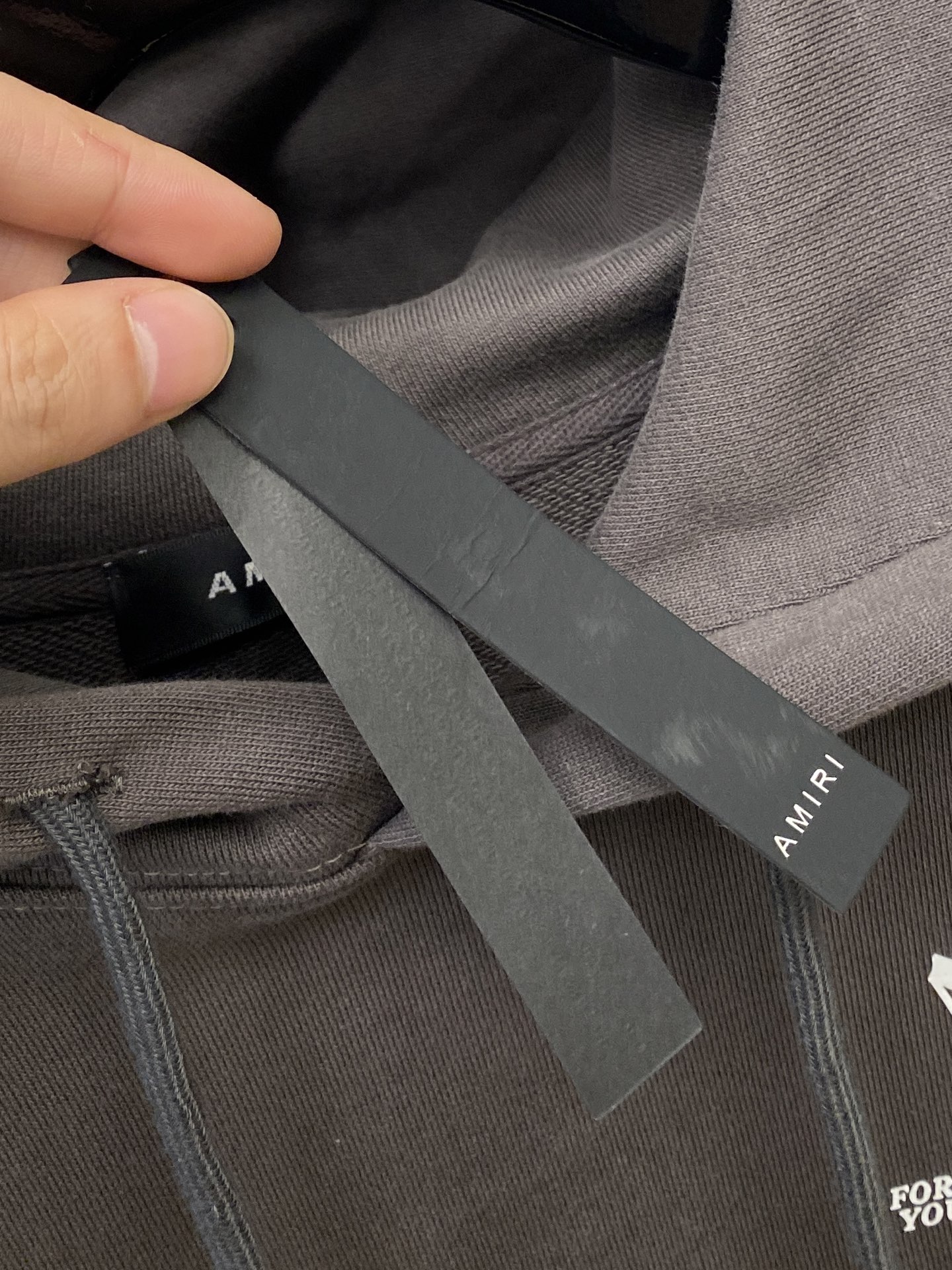 AMIRI、2025最新款卫衣，帅气时尚，胸前顶级印花字母logo，简约百搭款。面料棉 不仅挺括，保持潮