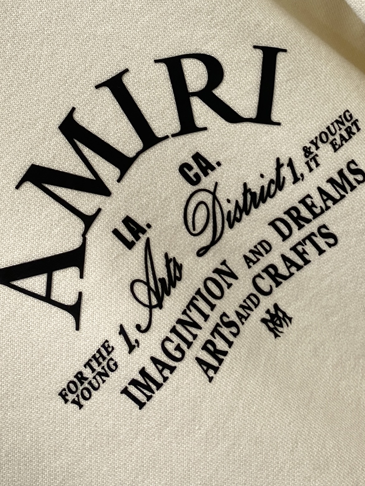 AMIRI、2025最新款卫衣，帅气时尚，胸前顶级印花字母logo，简约百搭款。面料棉 不仅挺括，保持潮