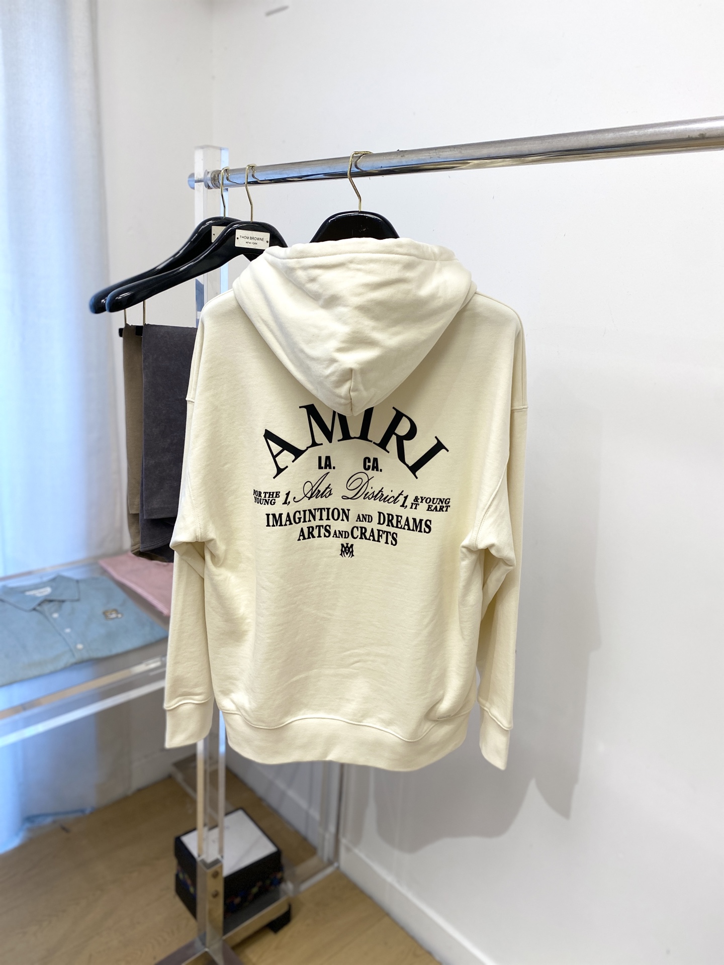 AMIRI、2025最新款卫衣，帅气时尚，胸前顶级印花字母logo，简约百搭款。面料棉 不仅挺括，保持潮