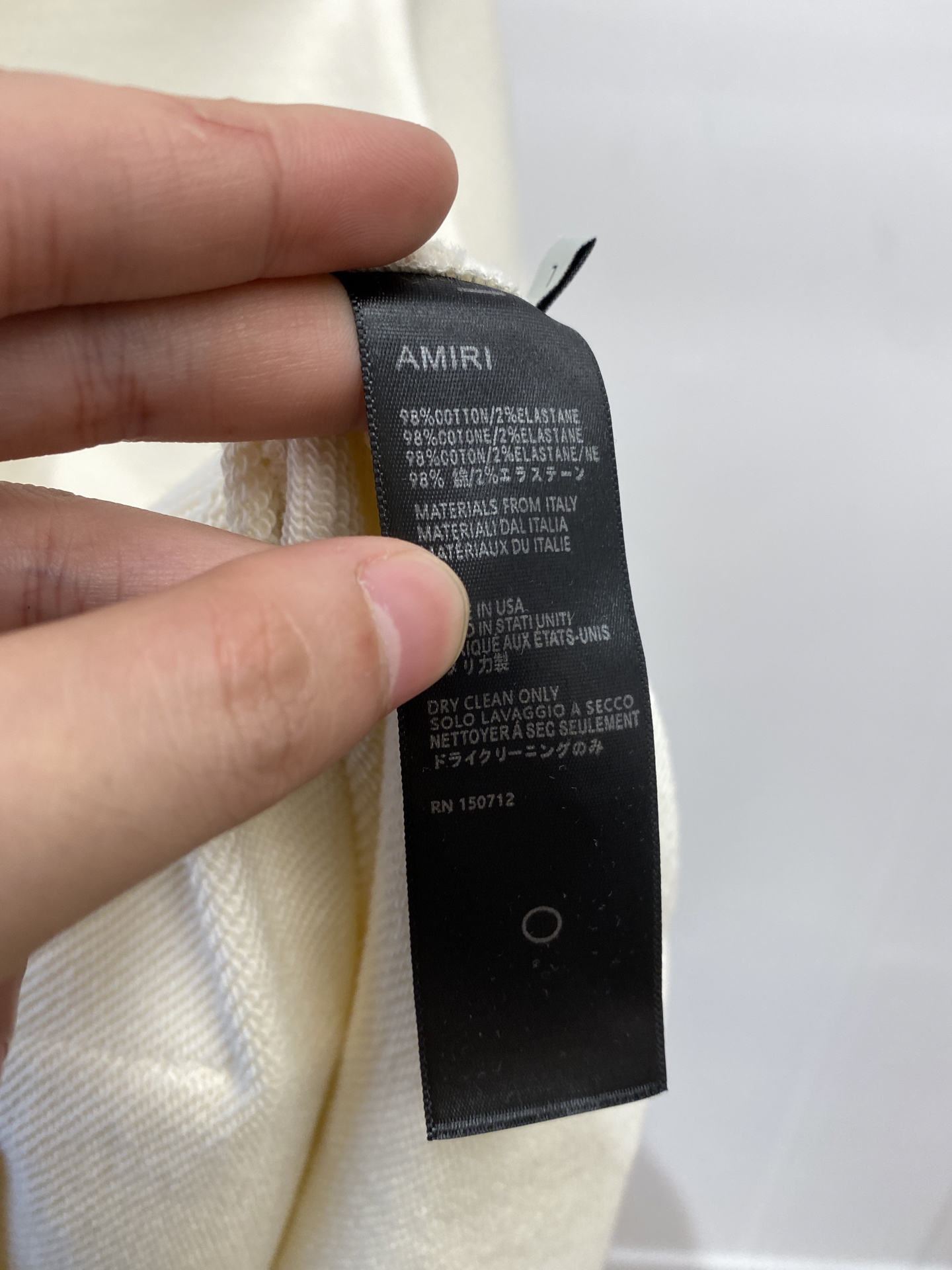 AMIRI、2025最新款卫衣，帅气时尚，胸前顶级印花字母logo，简约百搭款。面料棉 不仅挺括，保持潮