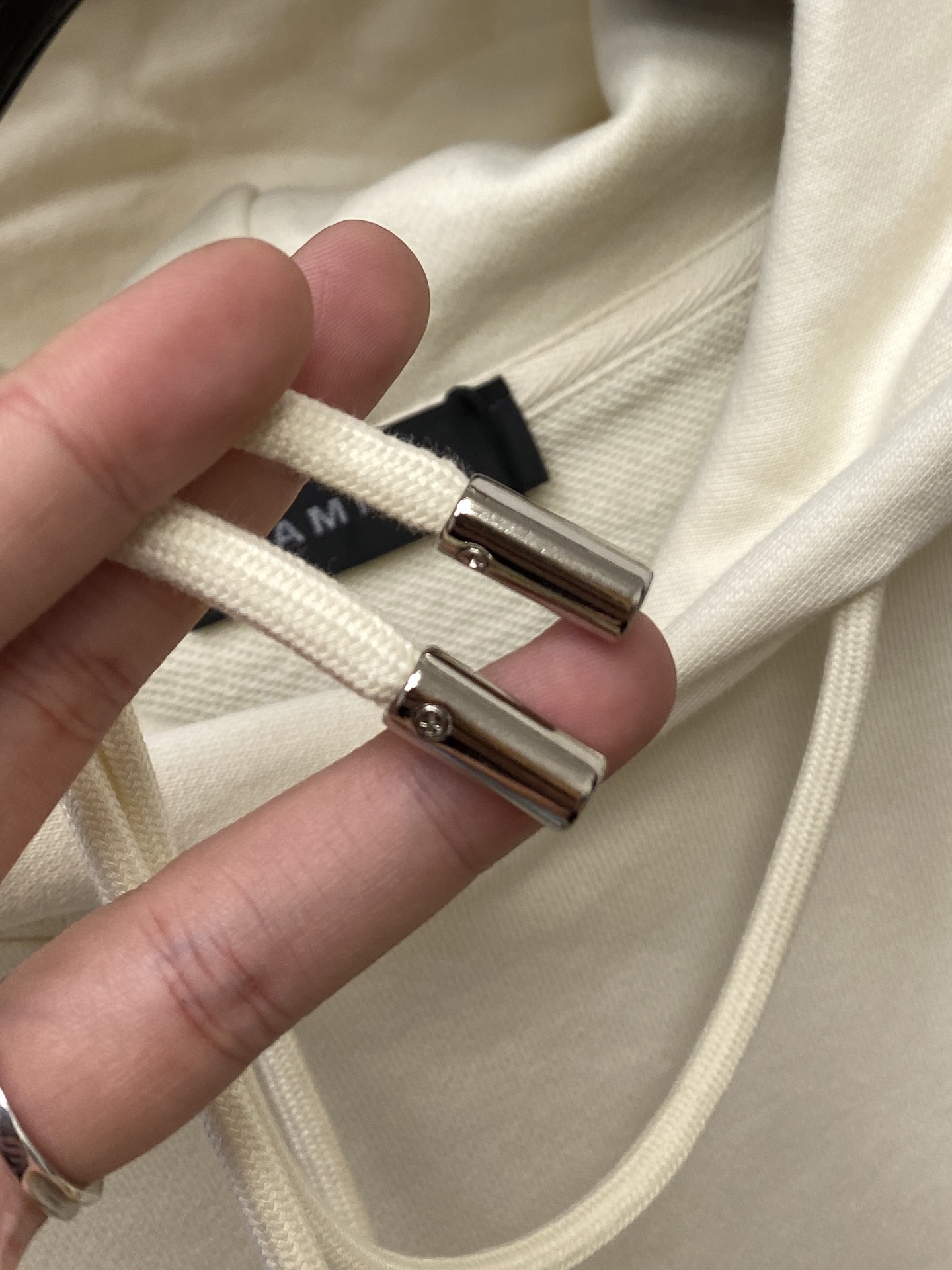 AMIRI、2025最新款卫衣，帅气时尚，胸前顶级印花字母logo，简约百搭款。面料棉 不仅挺括，保持潮