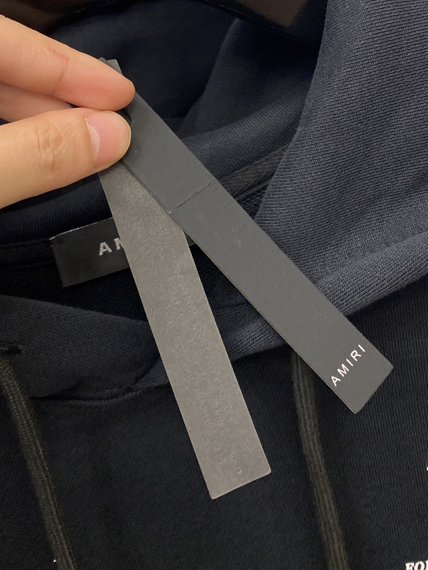 AMIRI、2025最新款卫衣，帅气时尚，胸前顶级印花字母logo，简约百搭款。面料棉 不仅挺括，保持潮