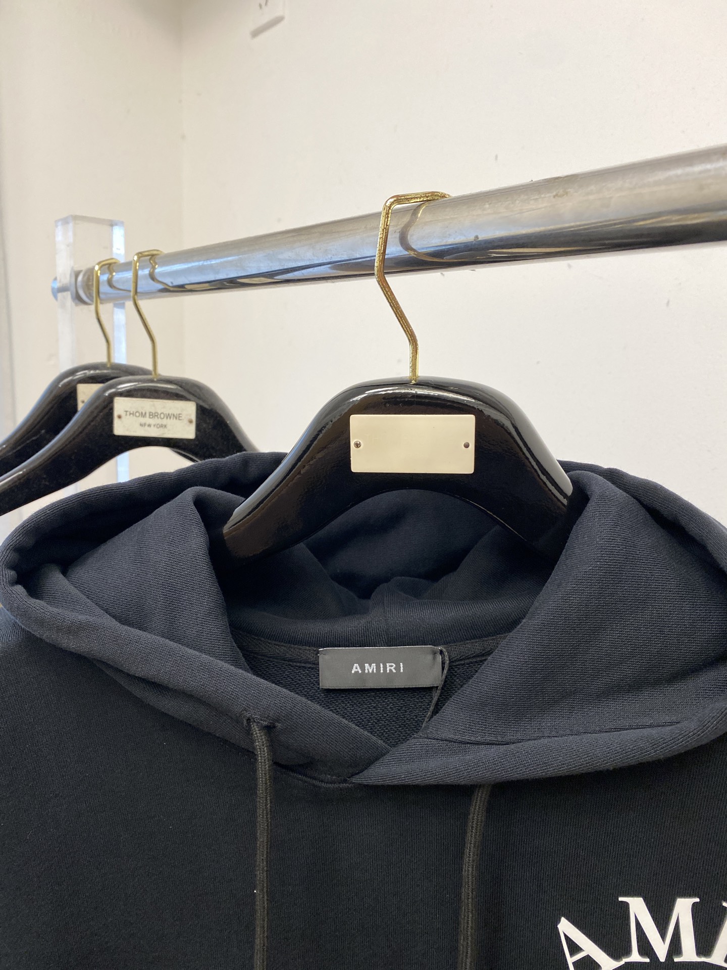 AMIRI、2025最新款卫衣，帅气时尚，胸前顶级印花字母logo，简约百搭款。面料棉 不仅挺括，保持潮