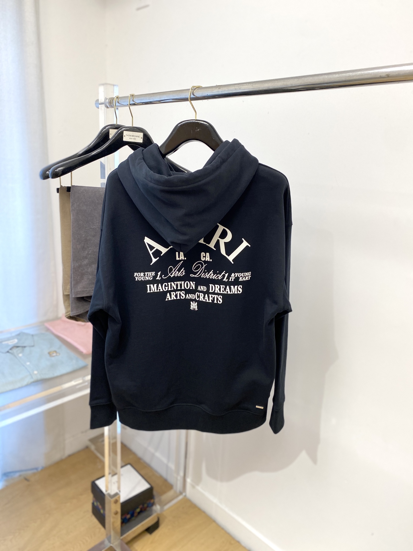 AMIRI、2025最新款卫衣，帅气时尚，胸前顶级印花字母logo，简约百搭款。面料棉 不仅挺括，保持潮