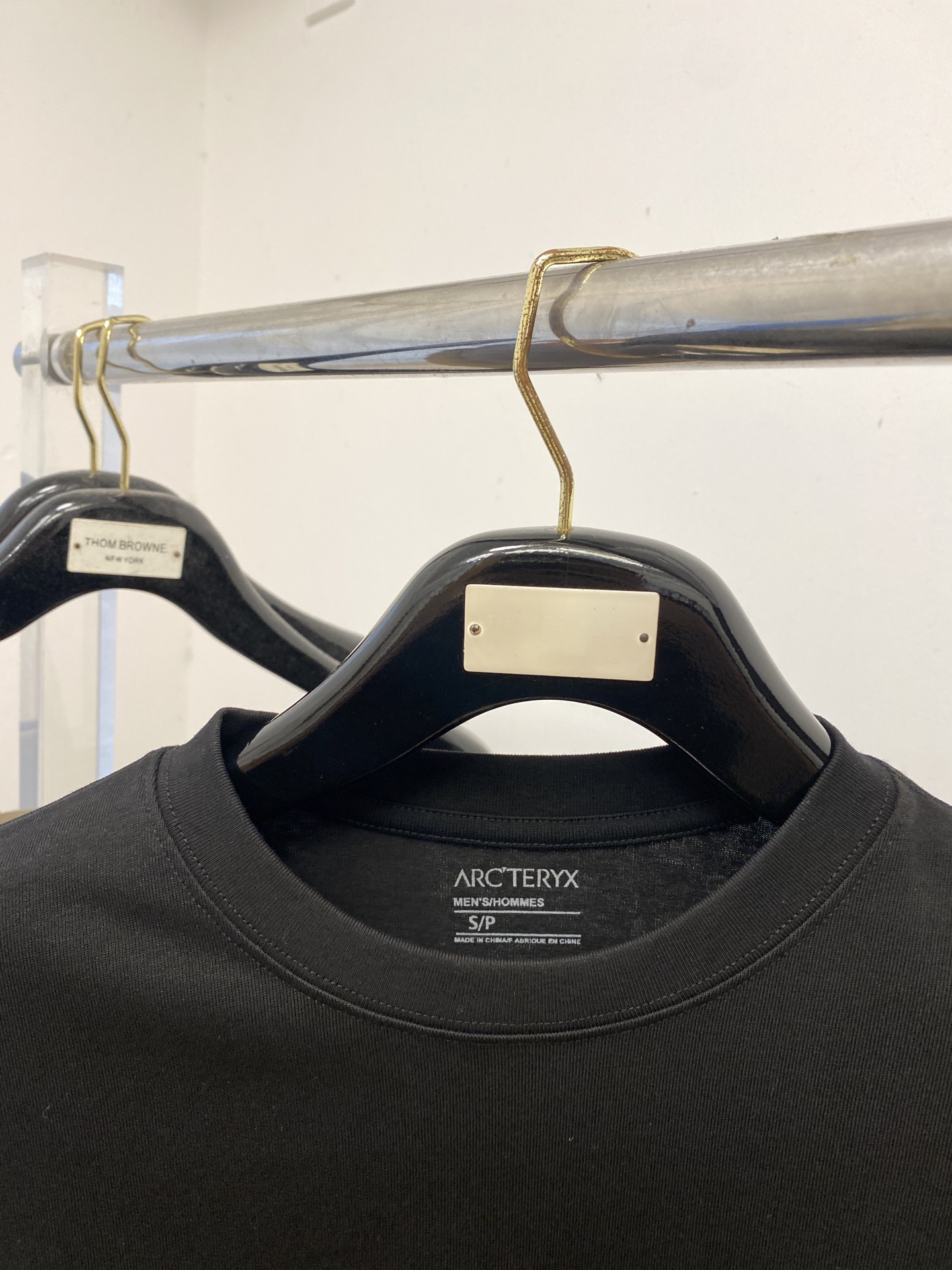 始祖鸟、2025新品长袖卫衣，帅气时尚，简约百搭款。胸前顶级印花图案字母logo，面料棉 不仅挺括，保持