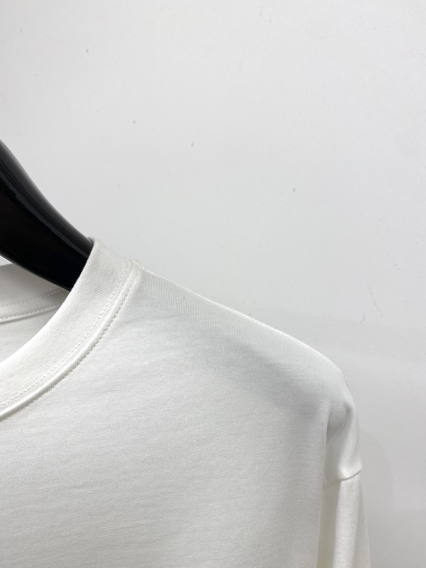 始祖鸟、2025新品长袖卫衣，帅气时尚，简约百搭款。胸前顶级印花图案字母logo，面料棉 不仅挺括，保持