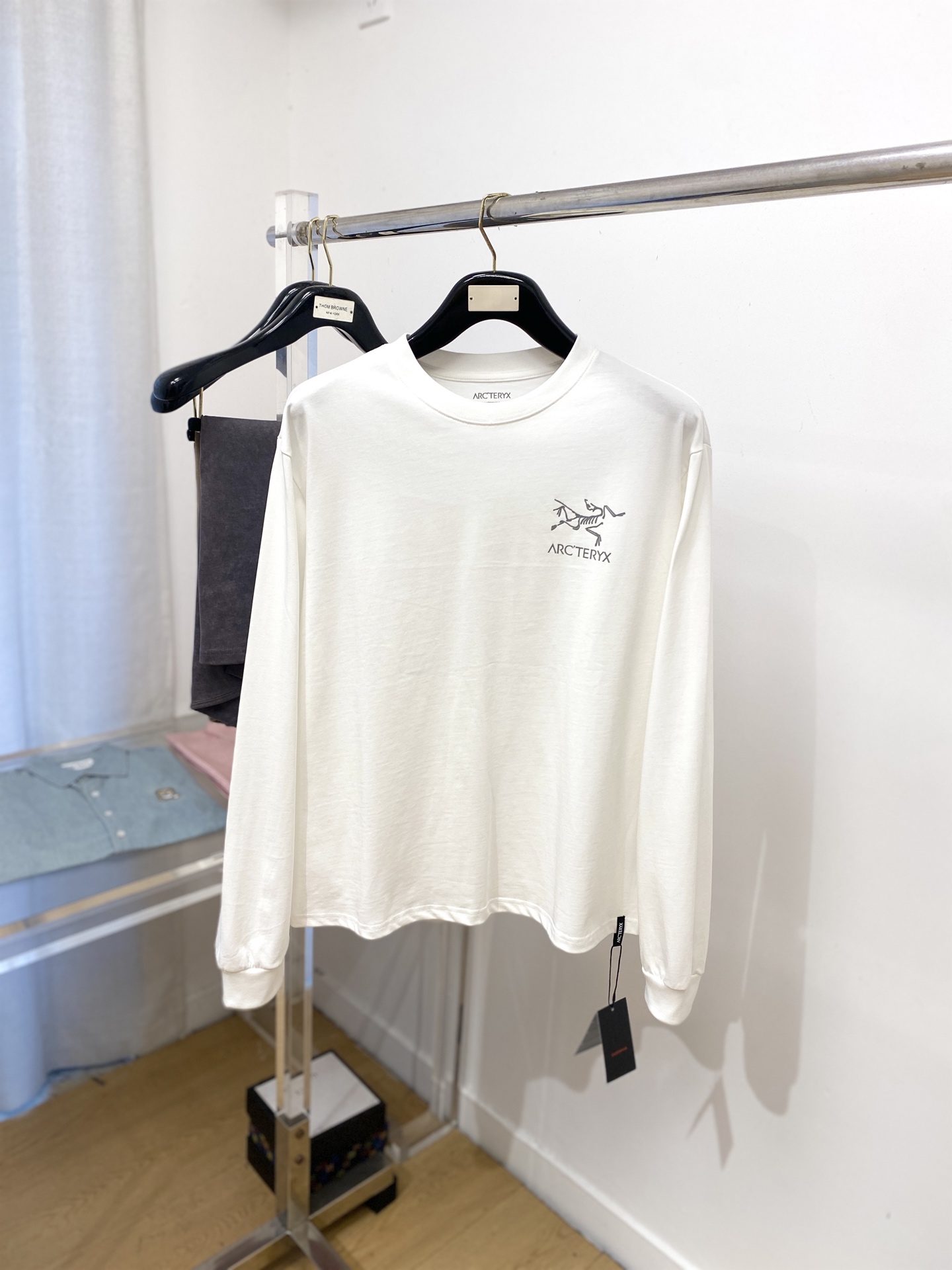 始祖鸟、2025新品长袖卫衣，帅气时尚，简约百搭款。胸前顶级印花图案字母logo，面料棉 不仅挺括，保持