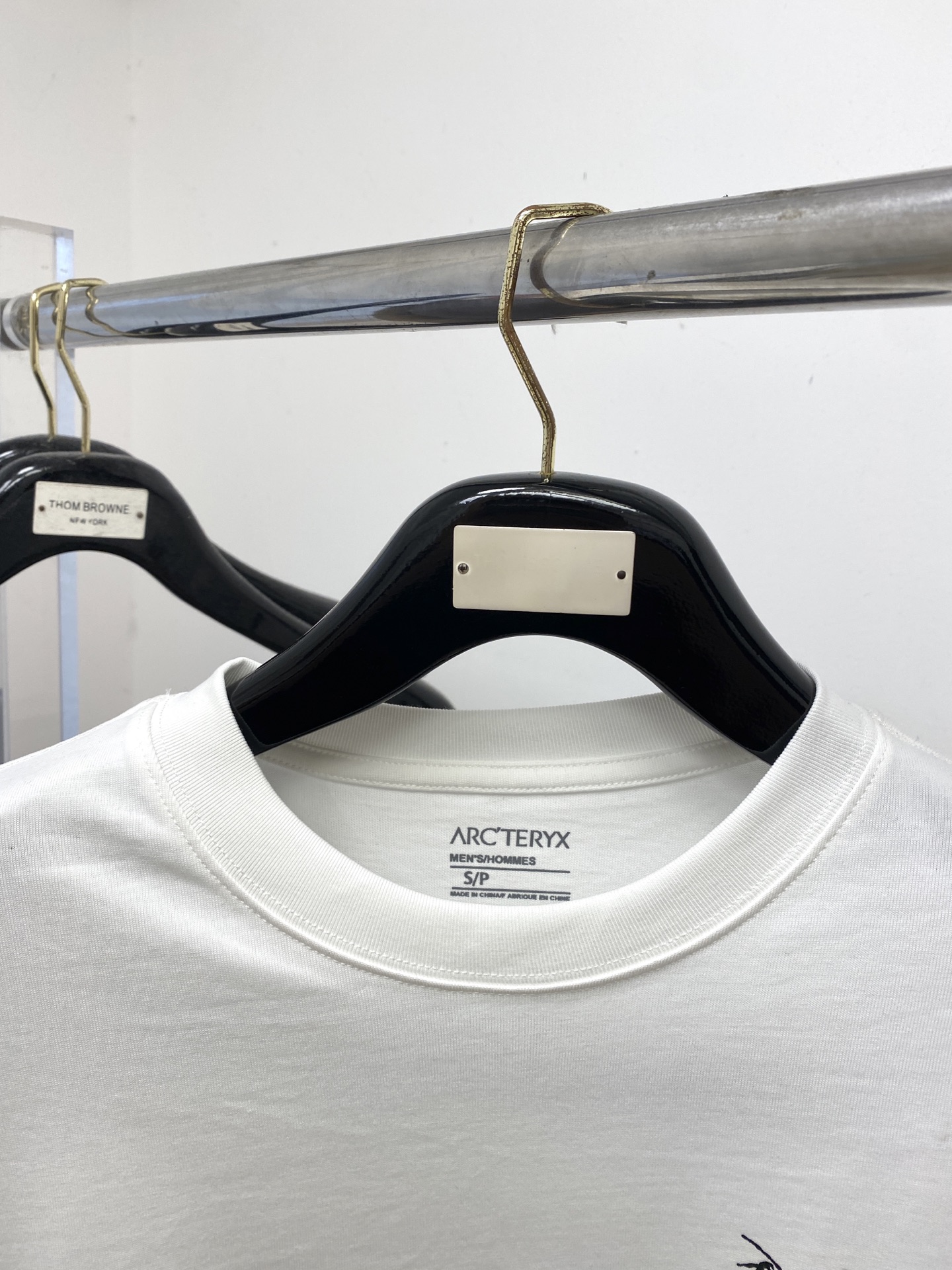 始祖鸟、2025新品长袖卫衣，帅气时尚，简约百搭款。胸前顶级印花图案logo，面料棉 不仅挺括，保持潮流