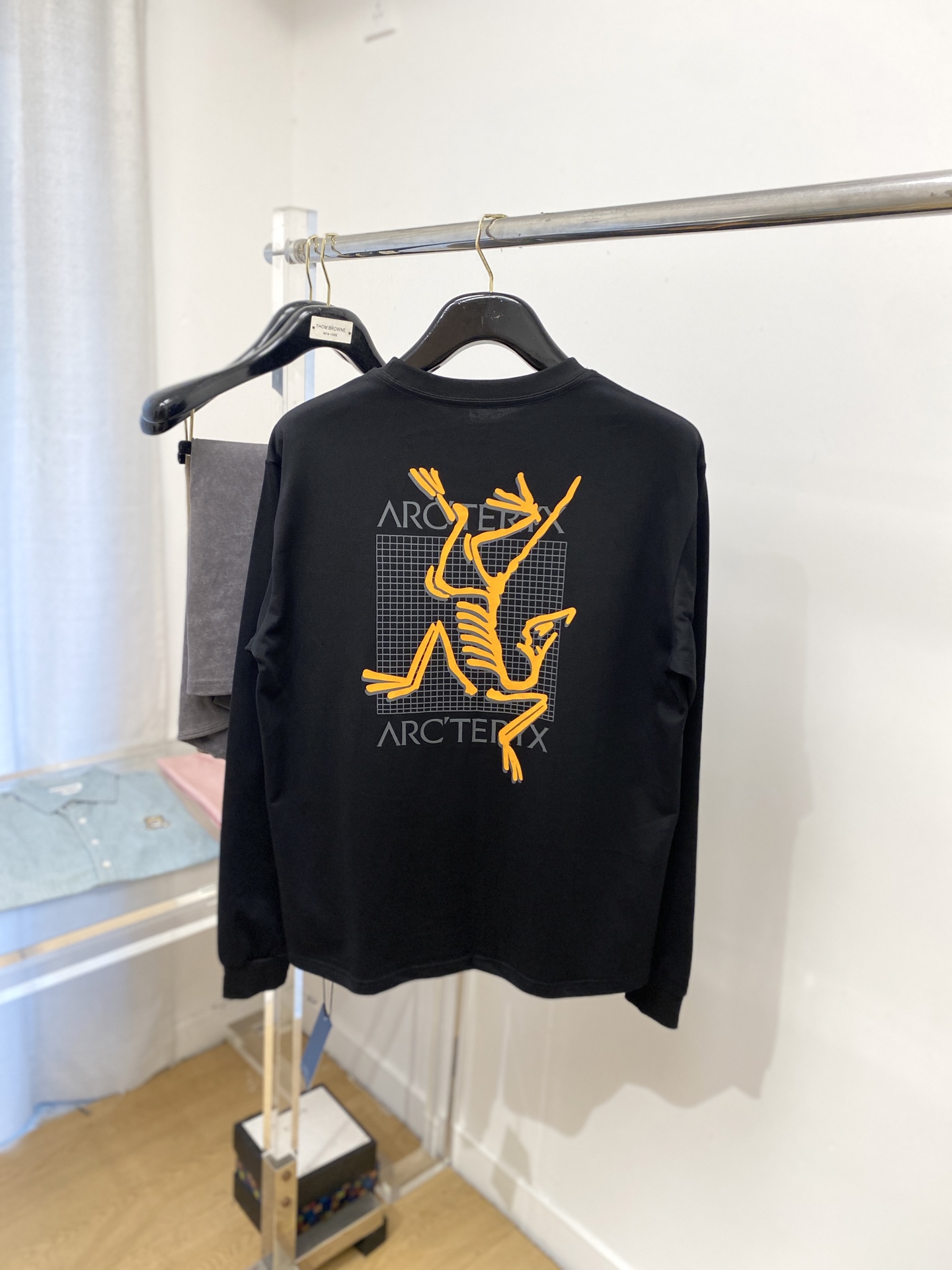 始祖鸟、2025新品长袖卫衣，帅气时尚，简约百搭款。胸前顶级印花图案logo，面料棉 不仅挺括，保持潮流