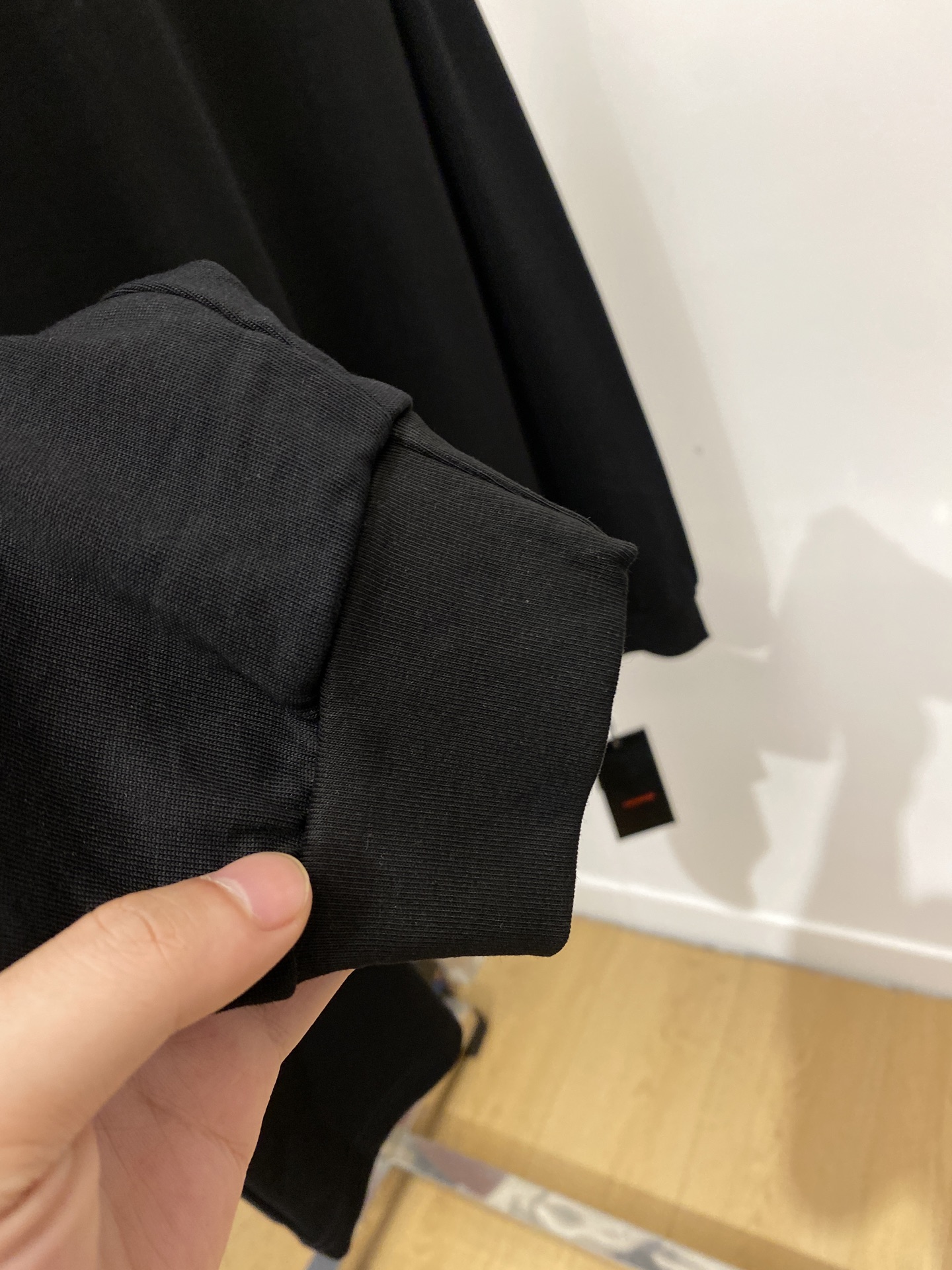 始祖鸟、2025新品长袖卫衣，帅气时尚，简约百搭款。胸前顶级印花图案logo，面料棉 不仅挺括，保持潮流