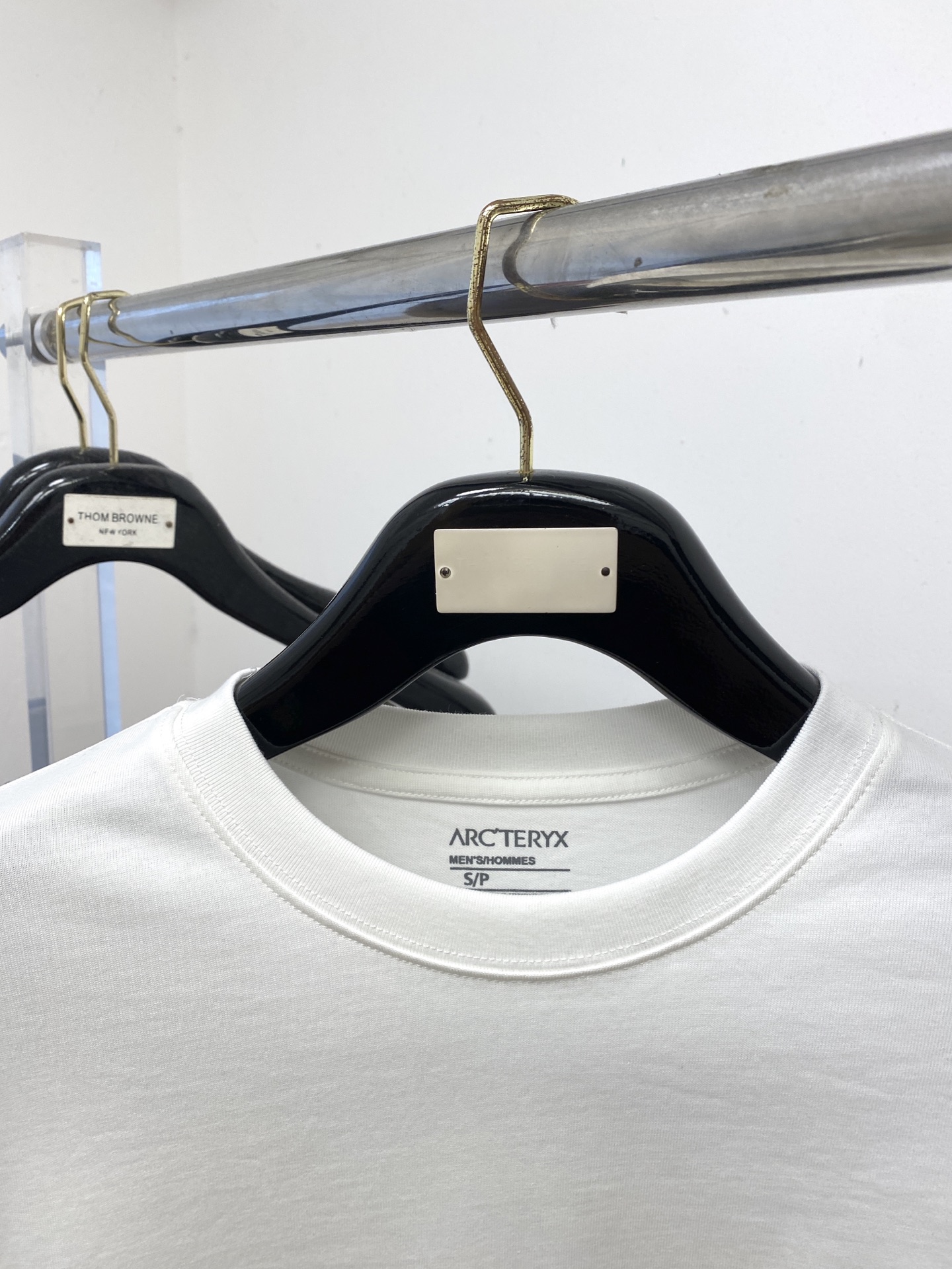 始祖鸟、2025新品长袖卫衣，帅气时尚，简约百搭款。胸前顶级印花字母logo，面料棉 不仅挺括，保持潮流