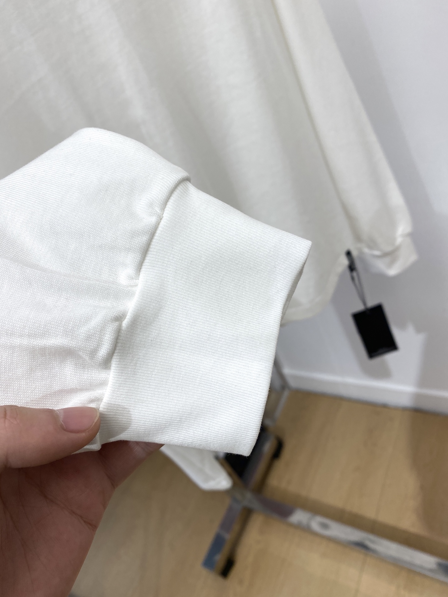 始祖鸟、2025新品长袖卫衣，帅气时尚，简约百搭款。胸前顶级印花图案字母logo，面料棉 不仅挺括，保持