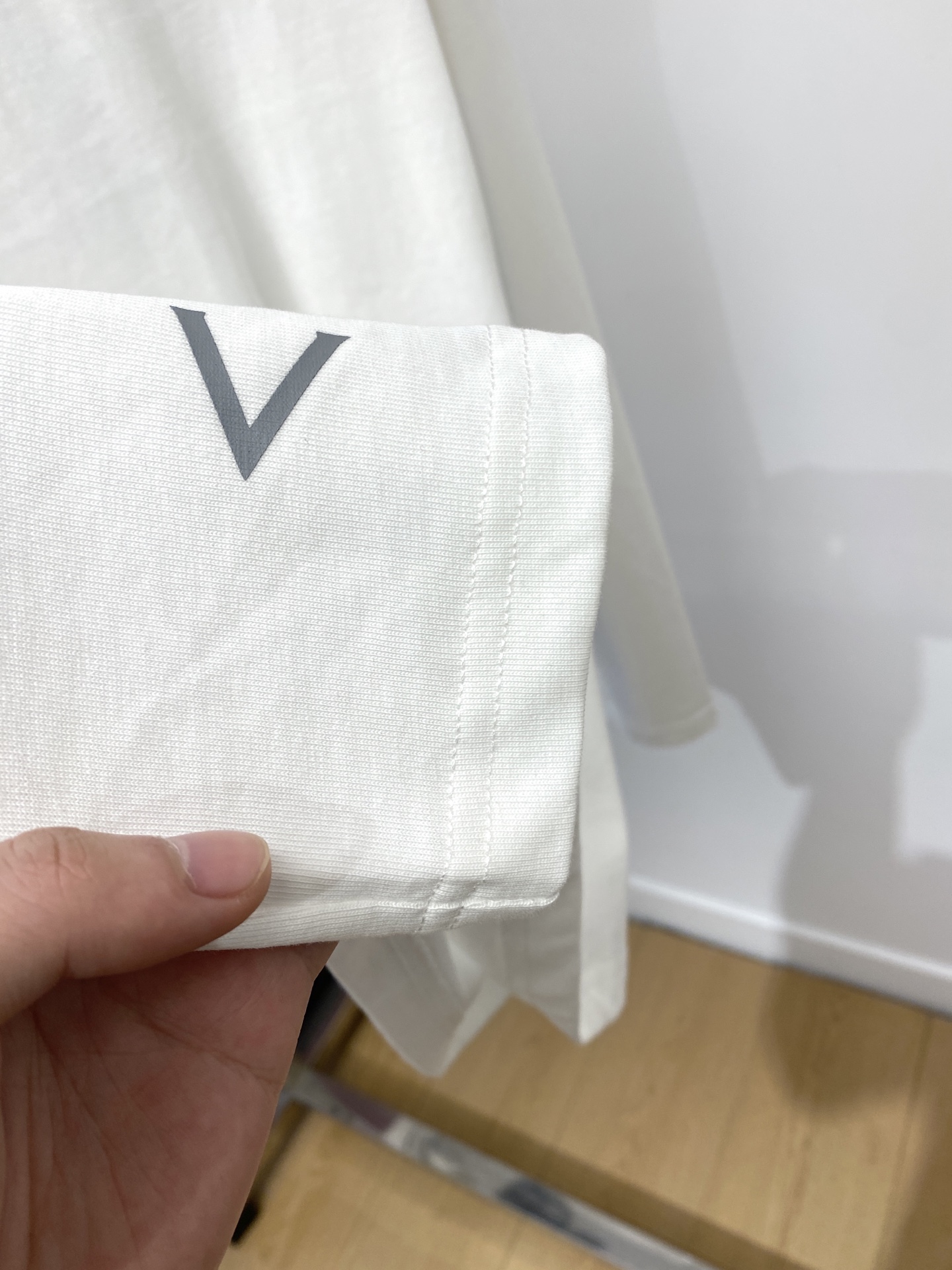 始祖鸟、2025新品长袖卫衣，帅气时尚，简约百搭款。胸前顶级印花图案logo，面料棉 不仅挺括，保持潮流