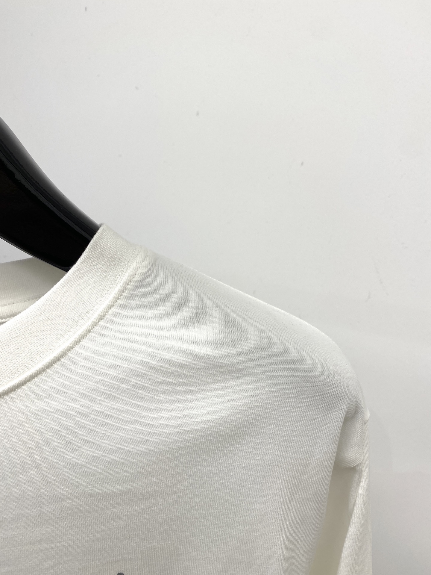 始祖鸟、2025新品长袖卫衣，帅气时尚，简约百搭款。胸前顶级印花图案logo，面料棉 不仅挺括，保持潮流