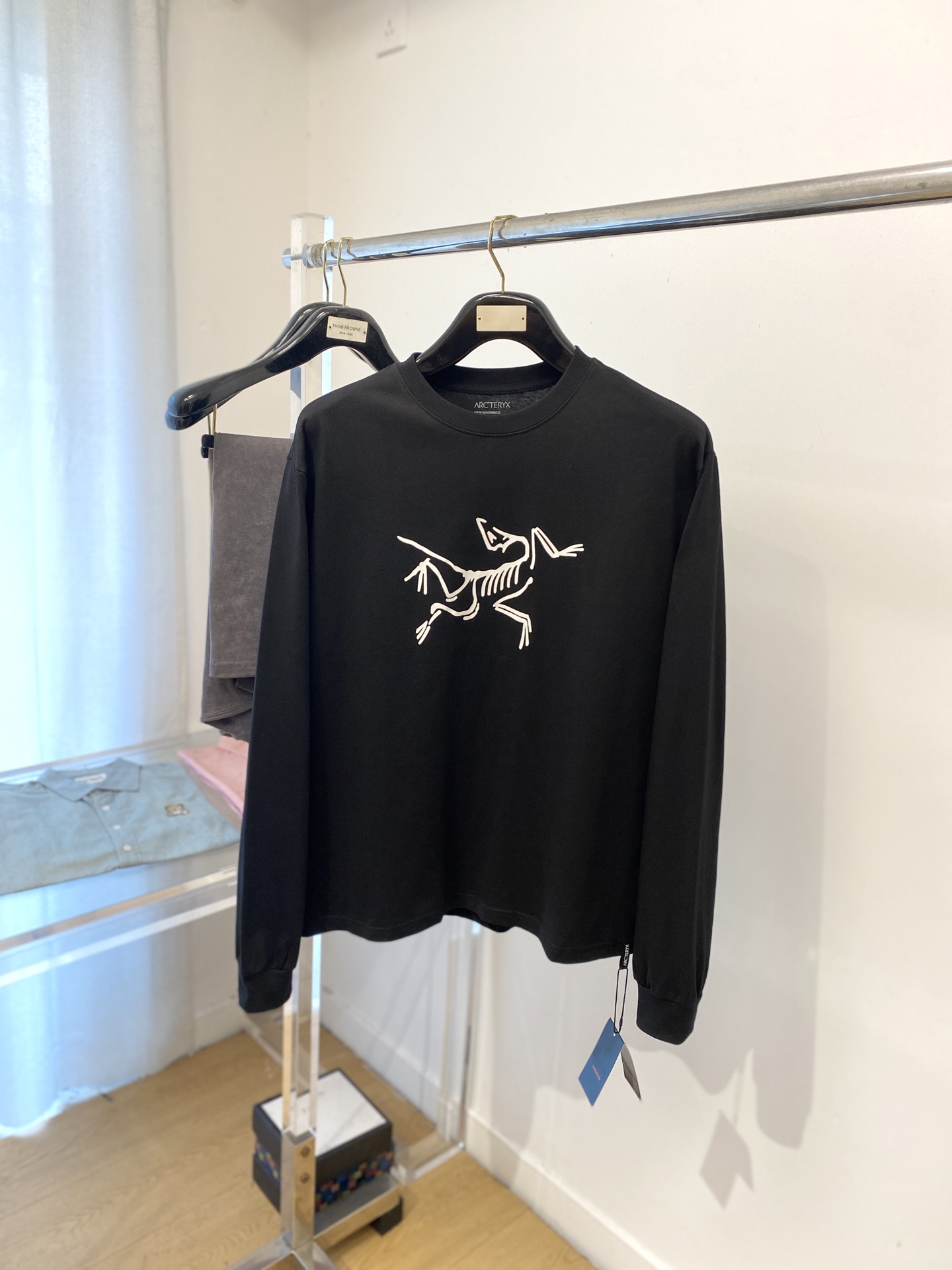 NO:521368,Archaeoptera bird, new long-sleeved sweatshirt, handsome and fashionable, simple and versatile. Top printed pattern logo on the chest, fabric cotton is not only crisp, maintaining a trendy silhouette, and comfortable to wear, and the yarn is more delicate. S-XL, arc'teryx, hoodie, sweatshirts, alexander wang19860909始祖鸟、新品长袖卫衣,帅气时尚,简约百搭款.胸口顶级印花图案logo,面料棉 不仅挺括,保持潮流的廓形,又穿着舒适,纱织更细腻,码数S-XL,arc'teryx,hoodie,sweatshirts,alexander wang,Men's clothing