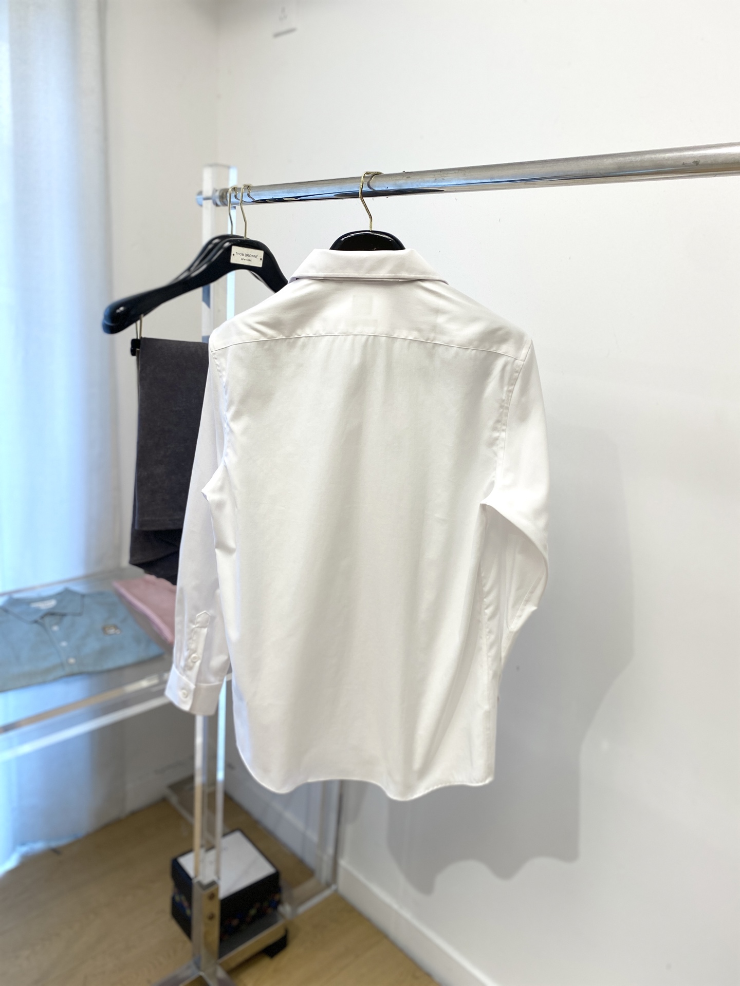 BOSS、2025新品衬衫，时尚帅气，简约百搭款，定制原版面料，不仅挺括，保持潮流的廓形，又穿着舒适，纱