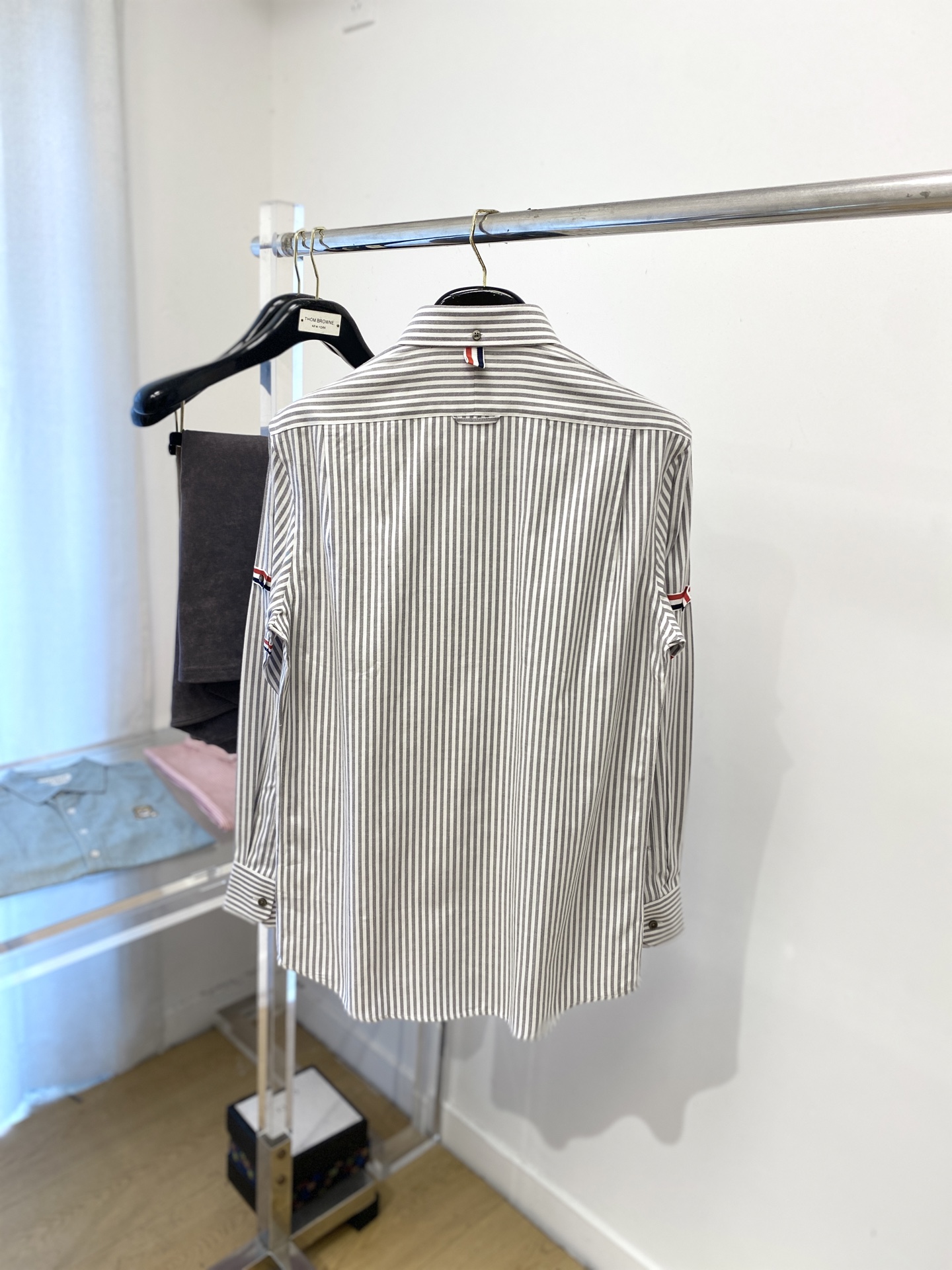 TB、2025新品衬衫，时尚帅气，简约百搭款，定制原版面料，不仅挺括，保持潮流的廓形，又穿着舒适，纱织更