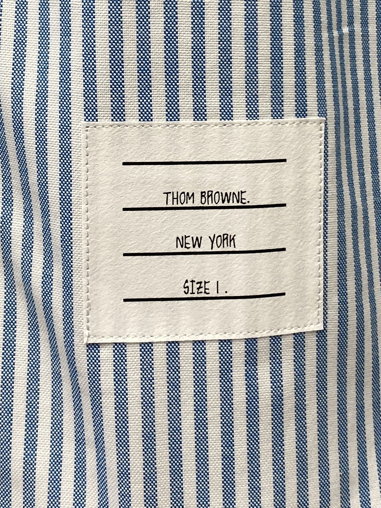 TB、2025新品衬衫，时尚帅气，简约百搭款，定制原版面料，不仅挺括，保持潮流的廓形，又穿着舒适，纱织更