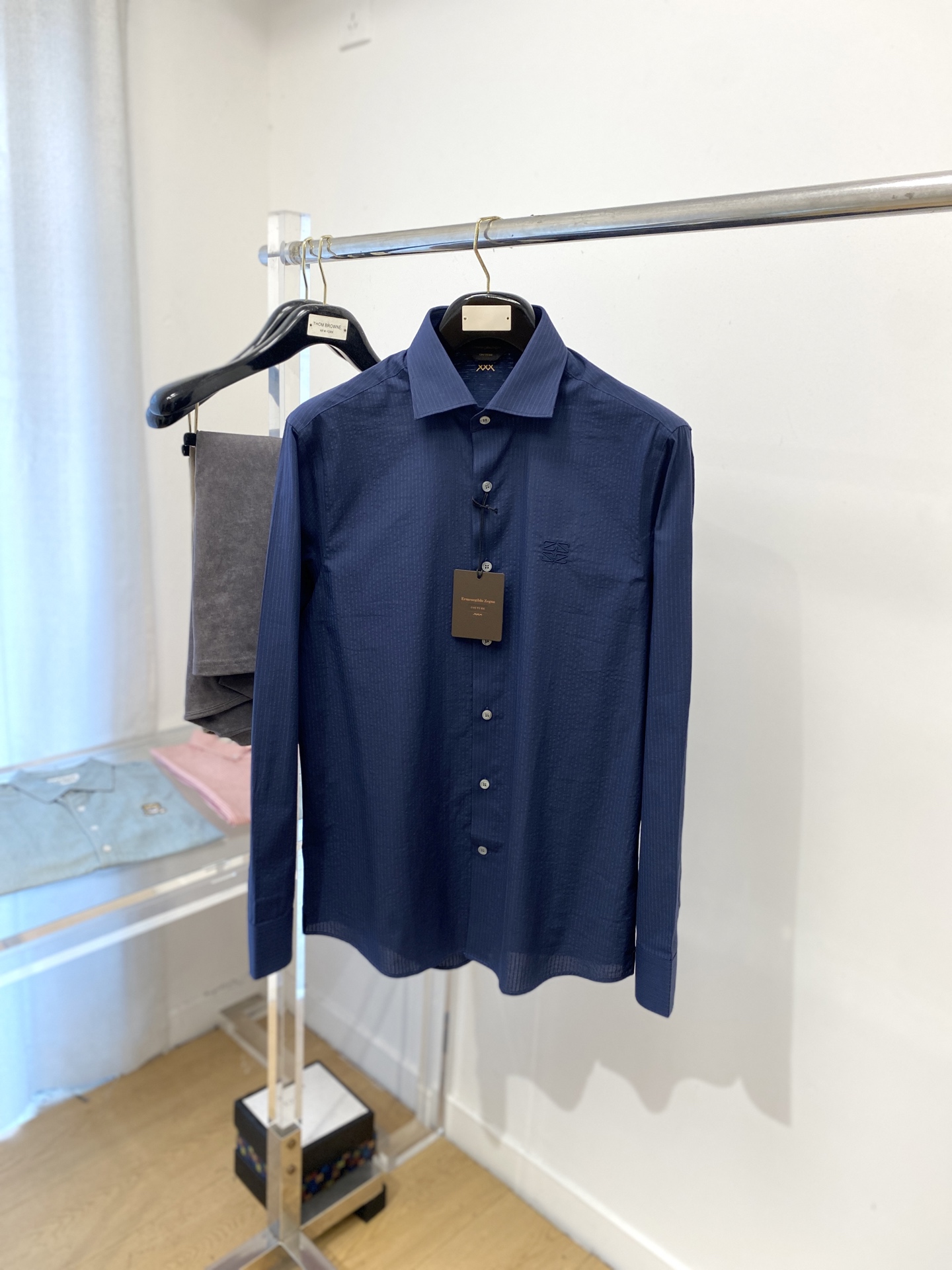 NO:521355,Jenia, new shirt, fashionable and handsome, simple and versatile, customized original fabric, not only crisp, maintains the trendy silhouette, but also comfortable to wear, the yarn weaving is more delicate, the number S-2XL, zegna, shirts, alexander wang19860909杰尼亚、新品衬衫,时尚帅气,简约百搭款,定制原版面料,不仅挺括,保持潮流的廓形,又穿着舒适,纱织更细腻,码数S-2XL,,zegna,shirts,alexander wang,Men's clothing
