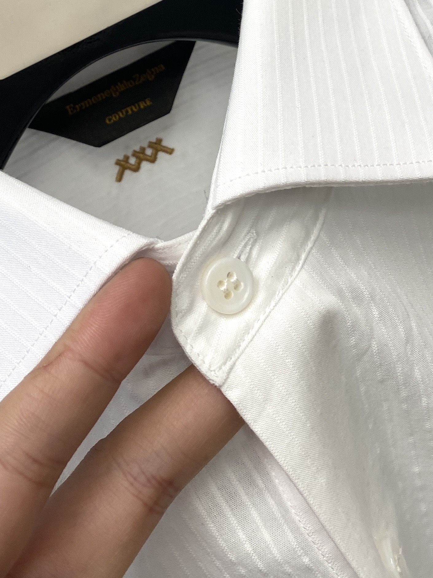 杰尼亚、2025新品衬衫，时尚帅气，简约百搭款，定制原版面料，不仅挺括，保持潮流的廓形，又穿着舒适，纱织