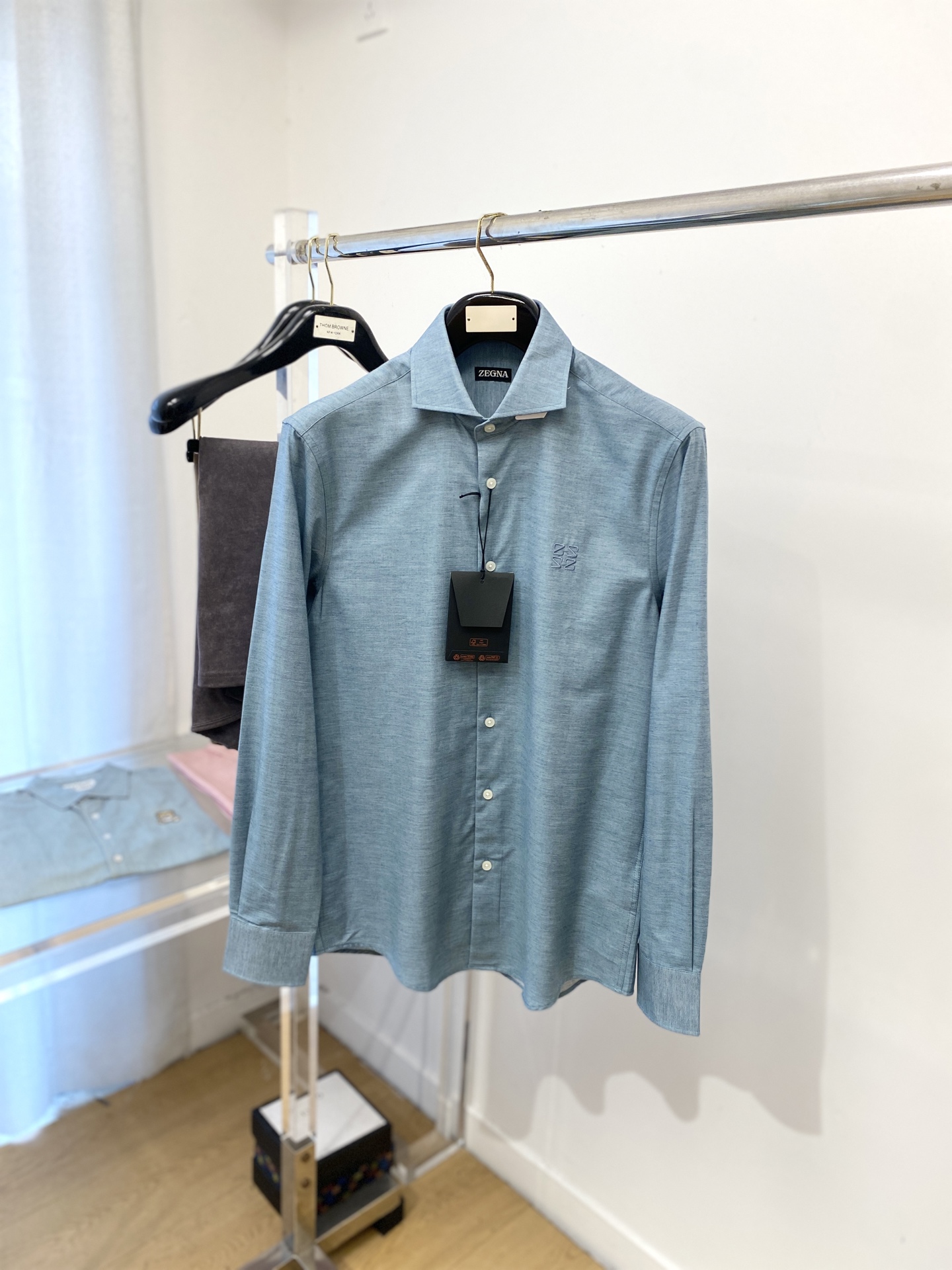 杰尼亚、2025新品衬衫，时尚帅气，简约百搭款，定制原版面料，不仅挺括，保持潮流的廓形，又穿着舒适，纱织