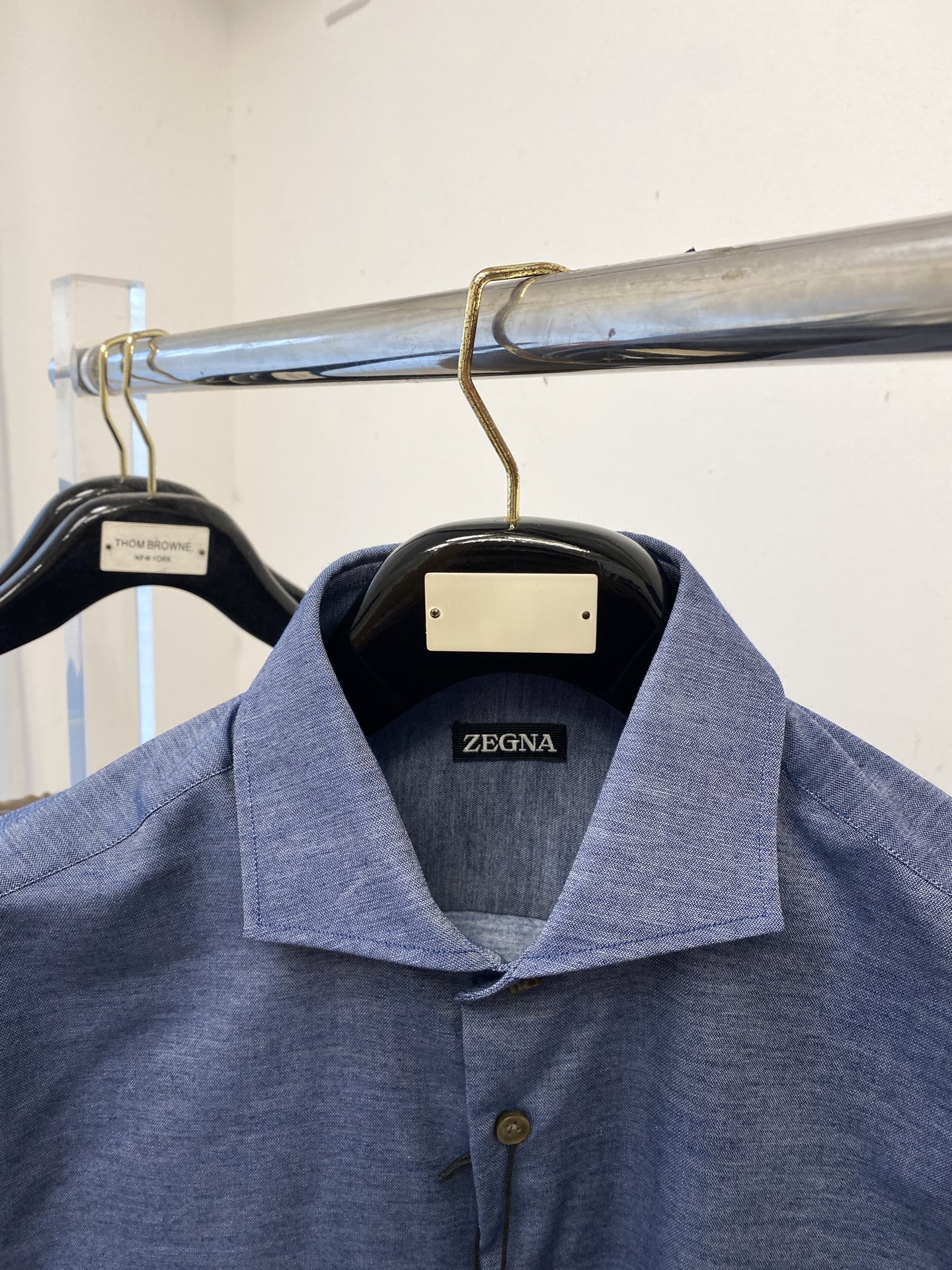 杰尼亚、2025新品衬衫，时尚帅气，简约百搭款，定制原版面料，不仅挺括，保持潮流的廓形，又穿着舒适，纱织