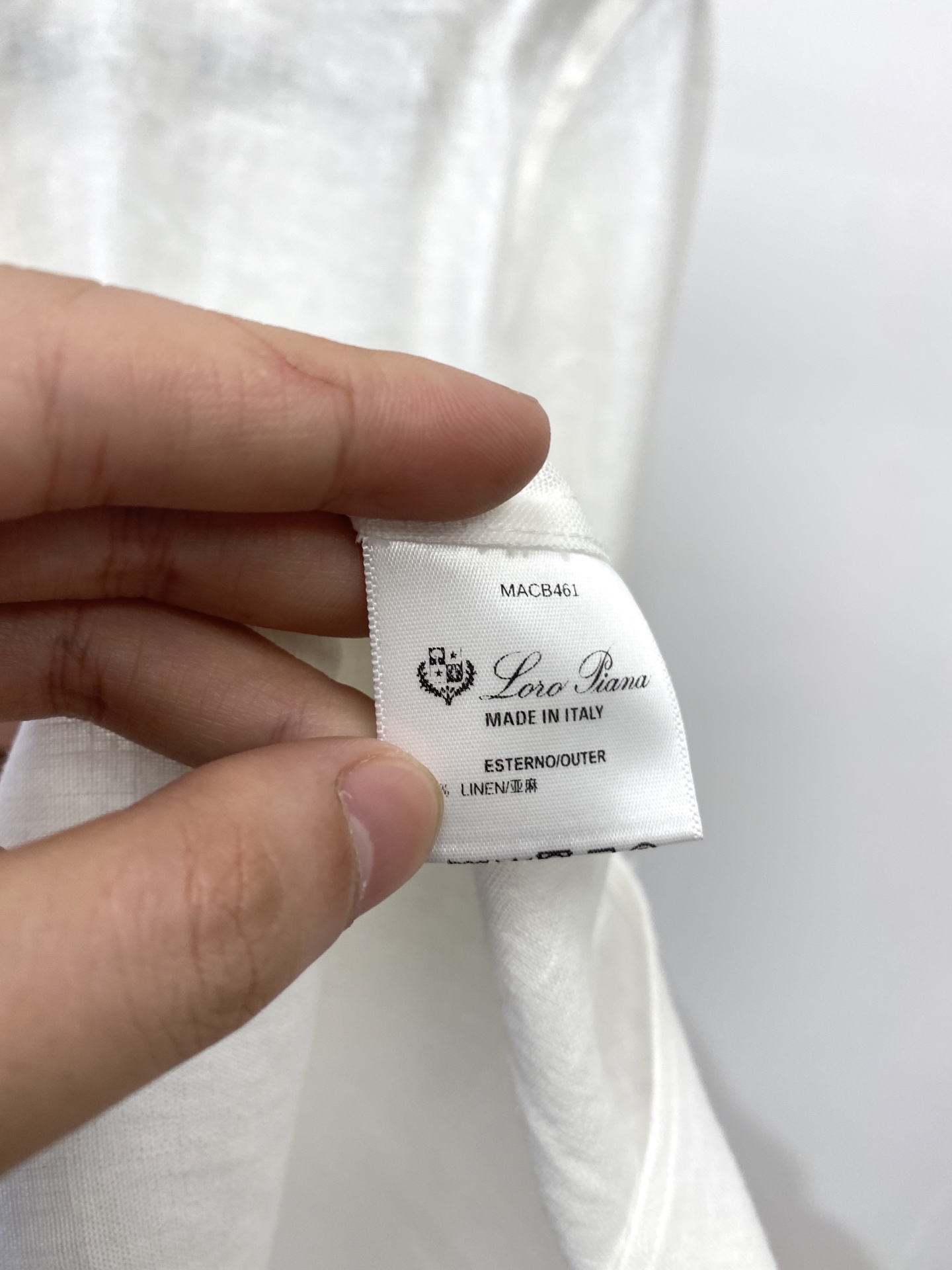 lP🆕、2025新品衬衫，时尚帅气，简约百搭款，定制原版面料，不仅挺括，保持潮流的廓形，又穿着舒适，纱织