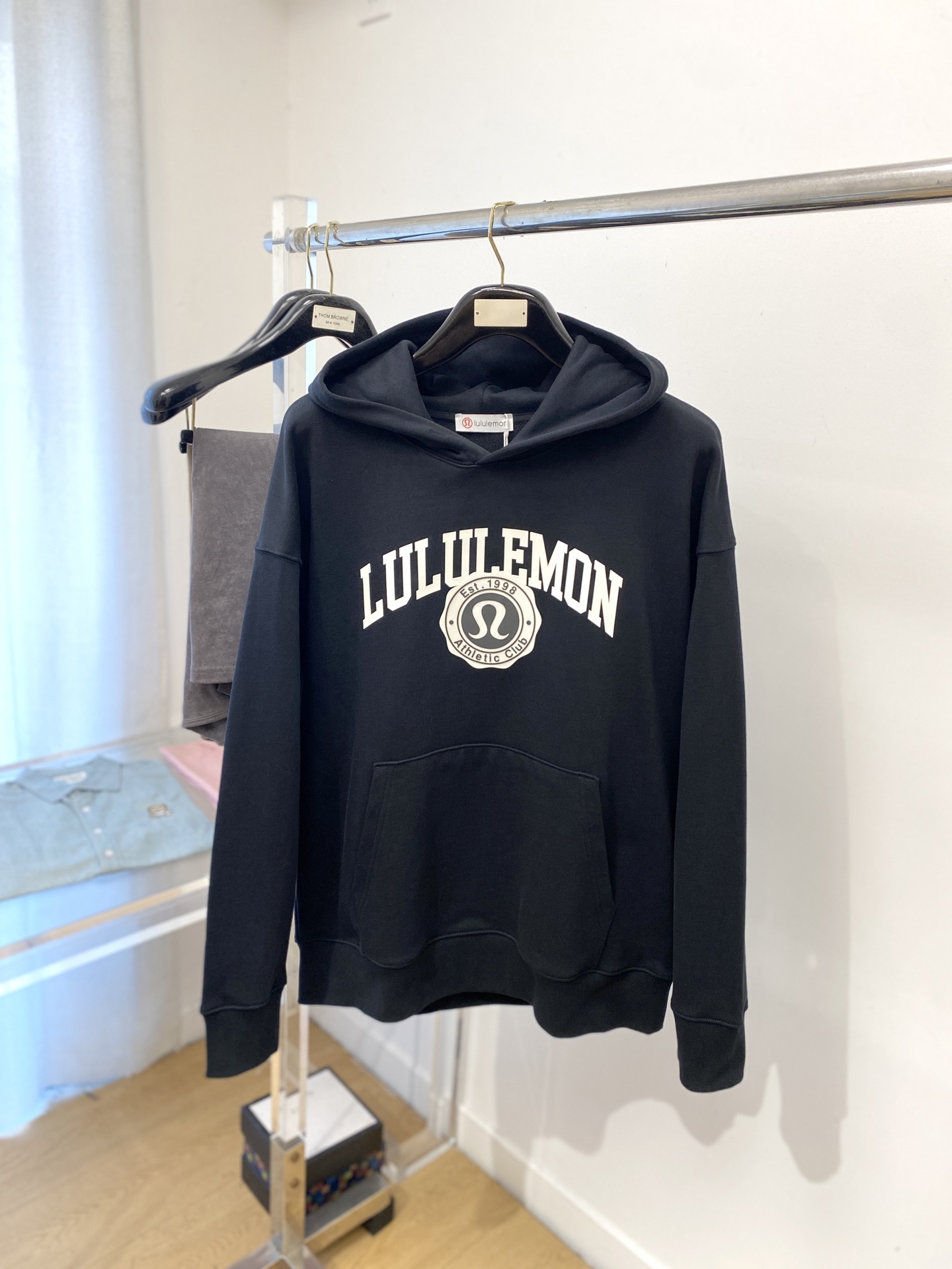 lululemon 时尚潮牌、2025最新款卫衣，帅气时尚，胸前顶级印胶装饰图案字母logo，简约百搭款