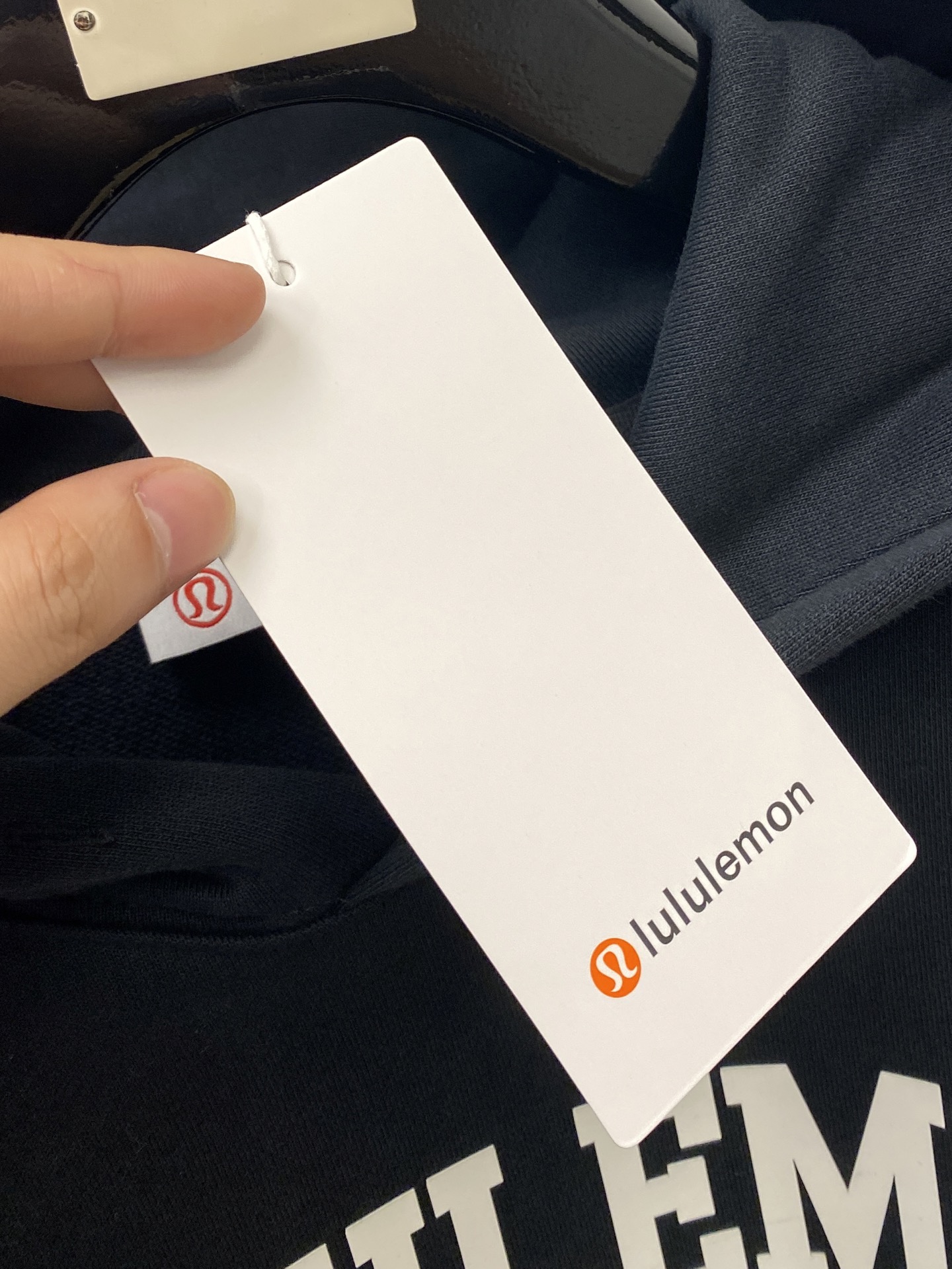 lululemon 时尚潮牌、2025最新款卫衣，帅气时尚，胸前顶级印胶装饰图案字母logo，简约百搭款
