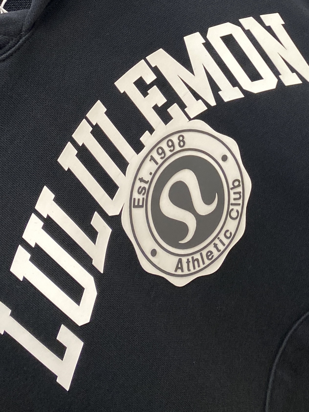 lululemon 时尚潮牌、2025最新款卫衣，帅气时尚，胸前顶级印胶装饰图案字母logo，简约百搭款