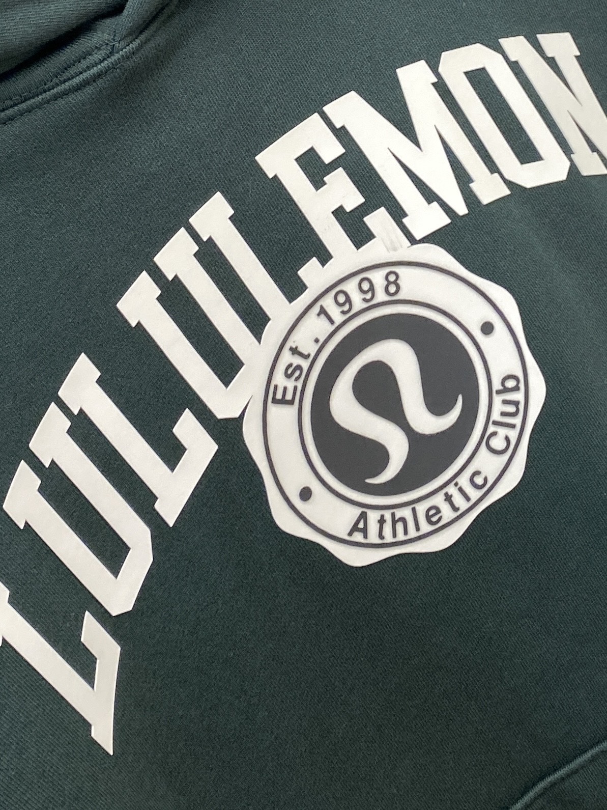 lululemon 时尚潮牌、2025最新款卫衣，帅气时尚，胸前顶级印胶装饰图案字母logo，简约百搭款