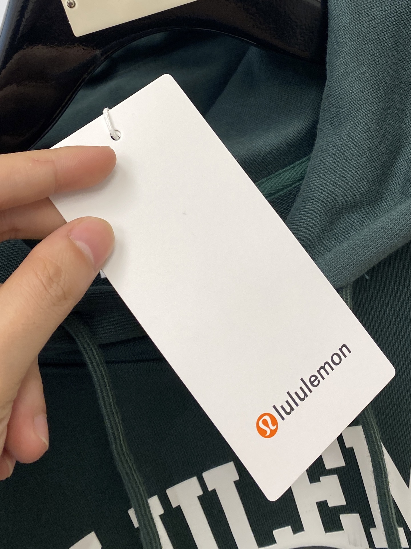 lululemon 时尚潮牌、2025最新款卫衣，帅气时尚，胸前顶级印胶装饰图案字母logo，简约百搭款