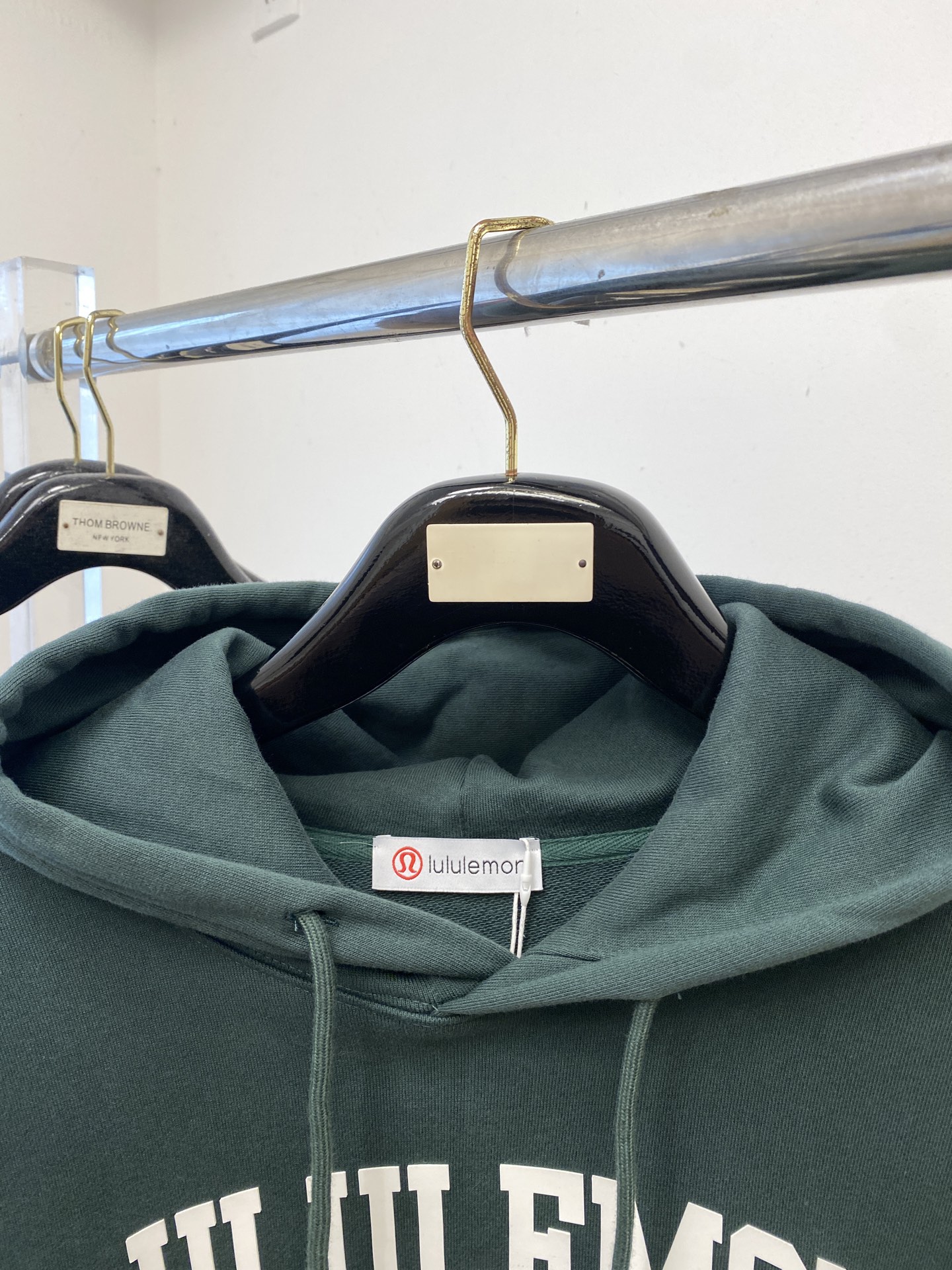 lululemon 时尚潮牌、2025最新款卫衣，帅气时尚，胸前顶级印胶装饰图案字母logo，简约百搭款