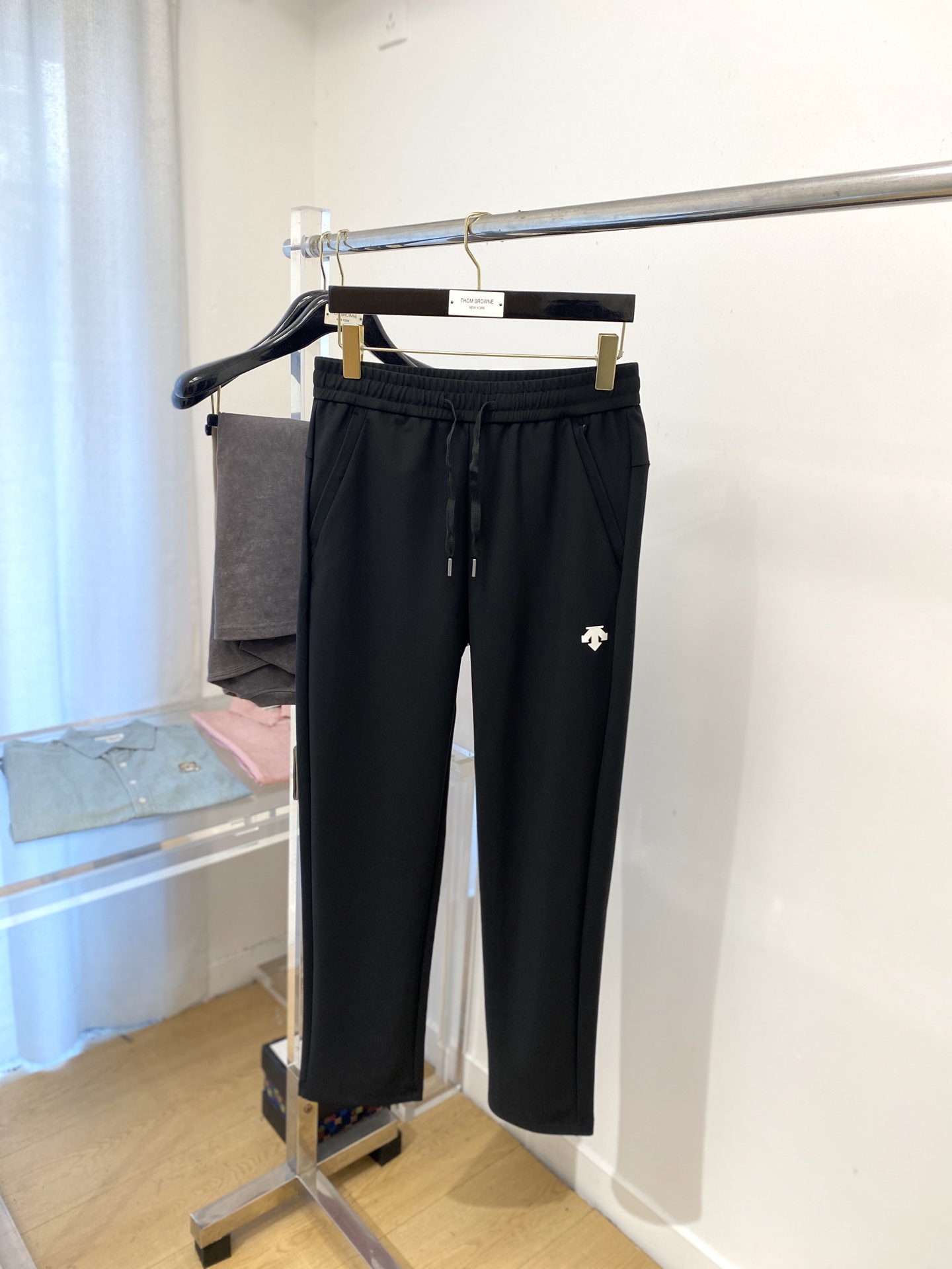 DESCENTE迪桑特、2025爆款休闲裤 高弹显瘦必爆简约百搭爆款，做工精细，每一针都看得到用心，超多