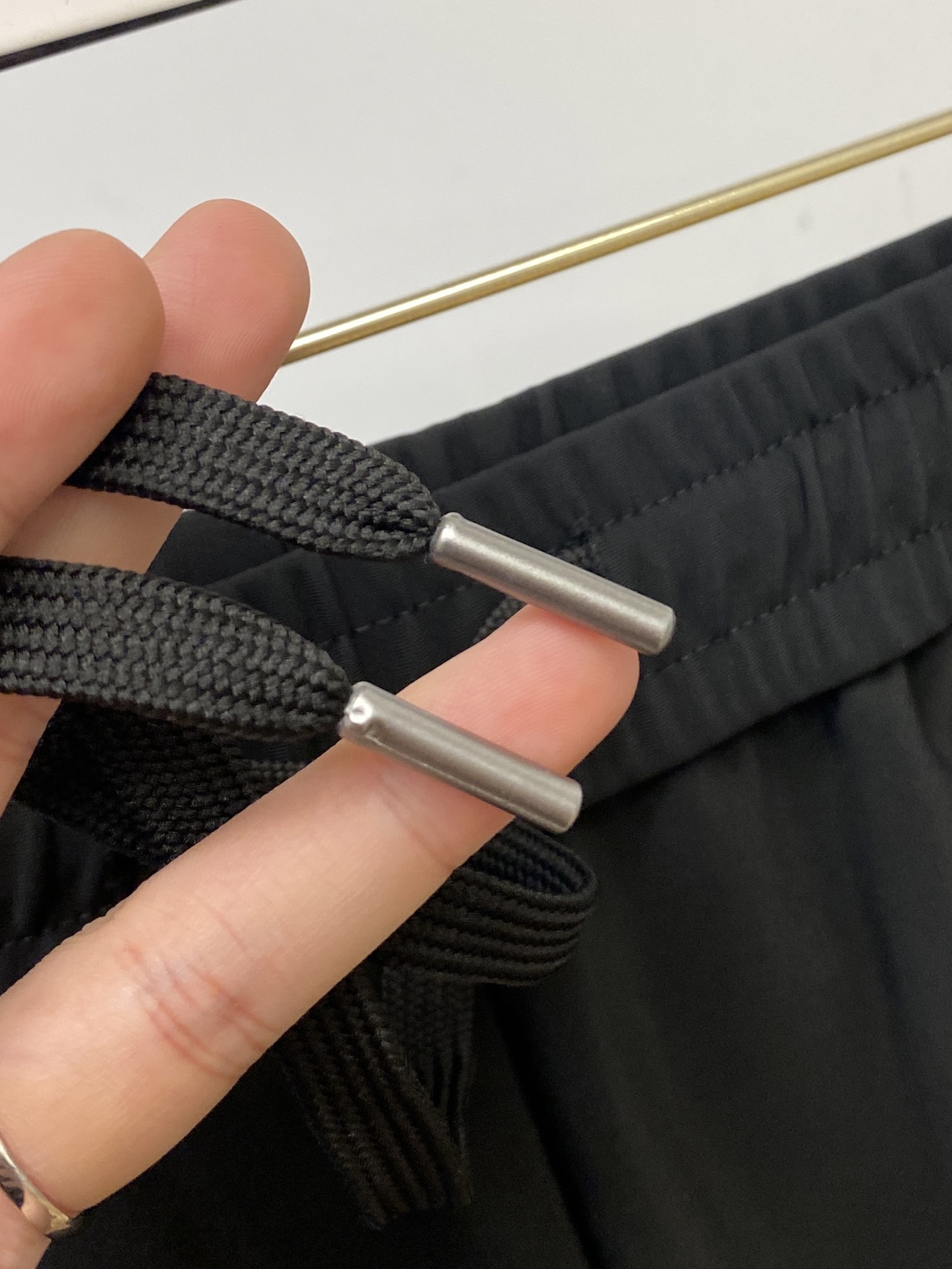 DESCENTE迪桑特、2025爆款休闲裤 高弹显瘦必爆简约百搭爆款，做工精细，每一针都看得到用心，超多