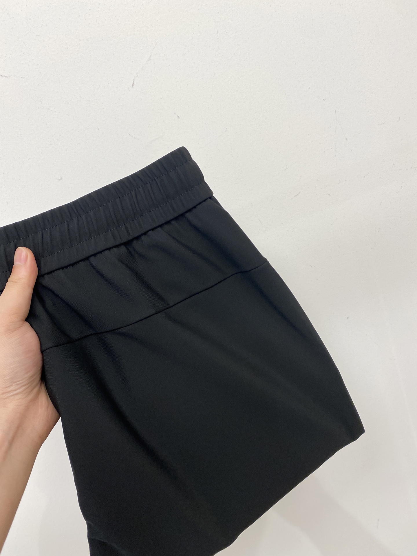 DESCENTE迪桑特、2025爆款休闲裤 高弹显瘦必爆简约百搭爆款，做工精细，每一针都看得到用心，超多