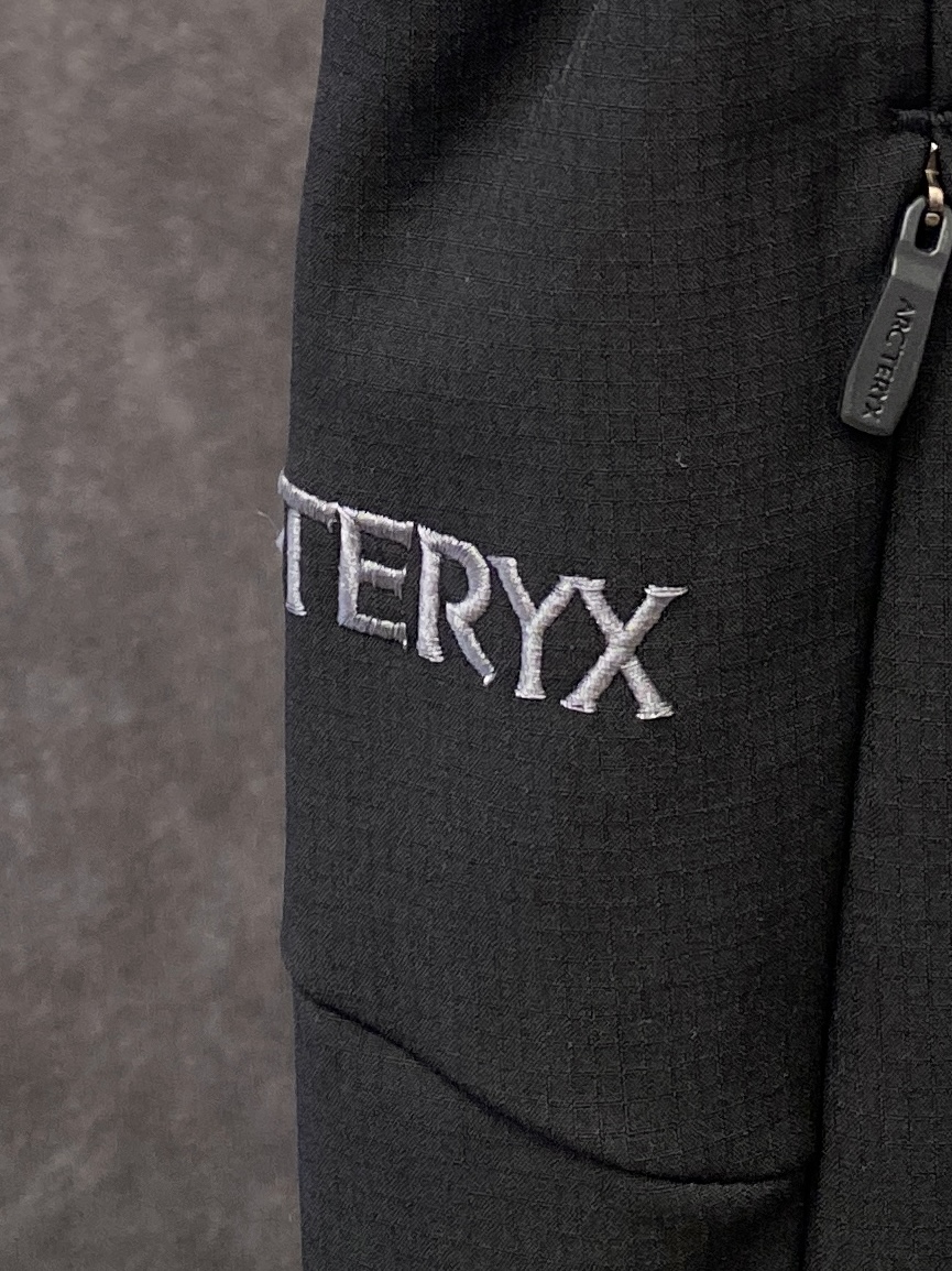 始祖鸟、2025爆款休闲裤 高弹显瘦必爆简约百搭爆款，做工精细，每一针都看得到用心，超多明星网红最爱 拉