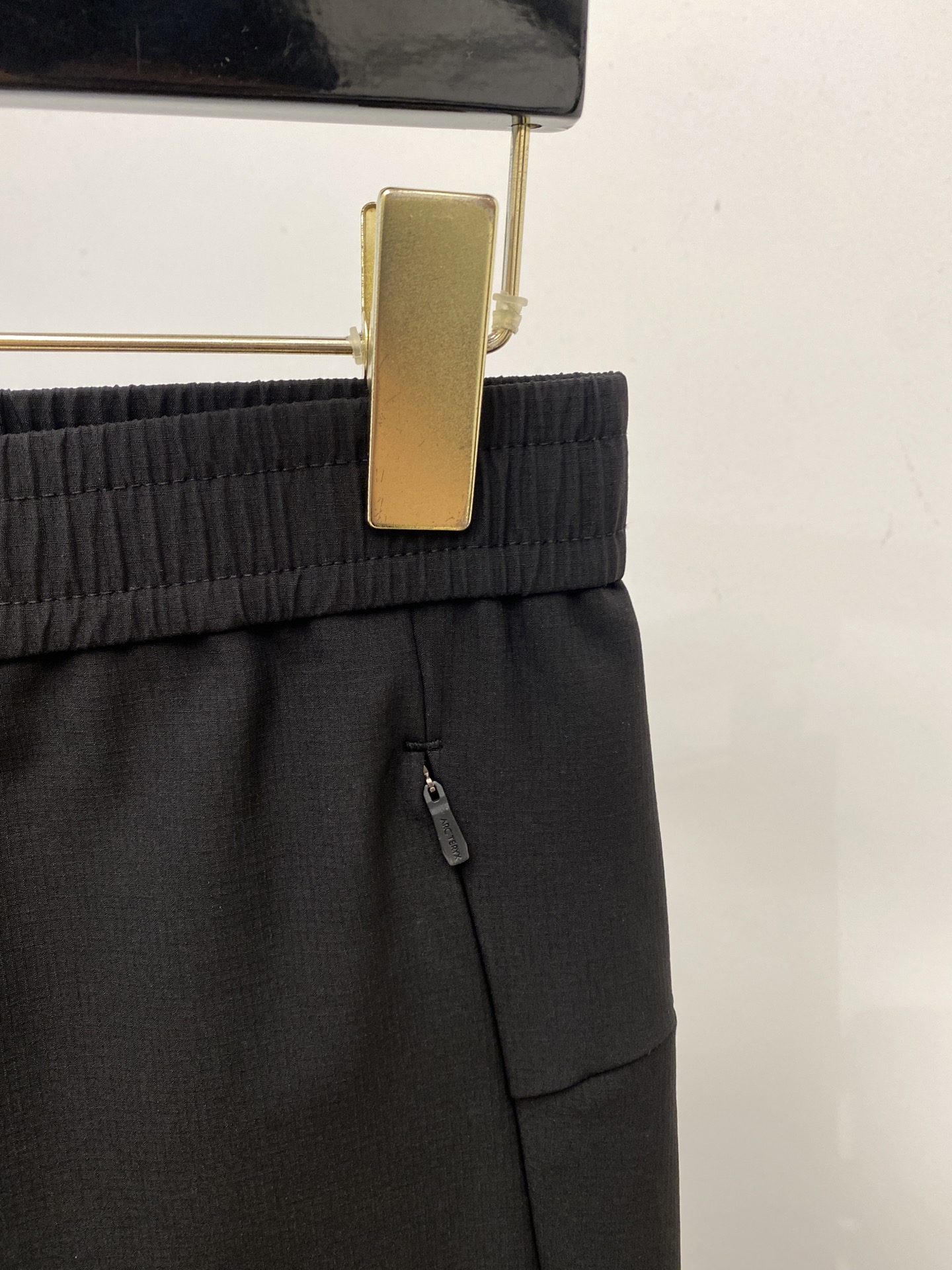 始祖鸟、2025爆款休闲裤 高弹显瘦必爆简约百搭爆款，做工精细，每一针都看得到用心，超多明星网红最爱 拉