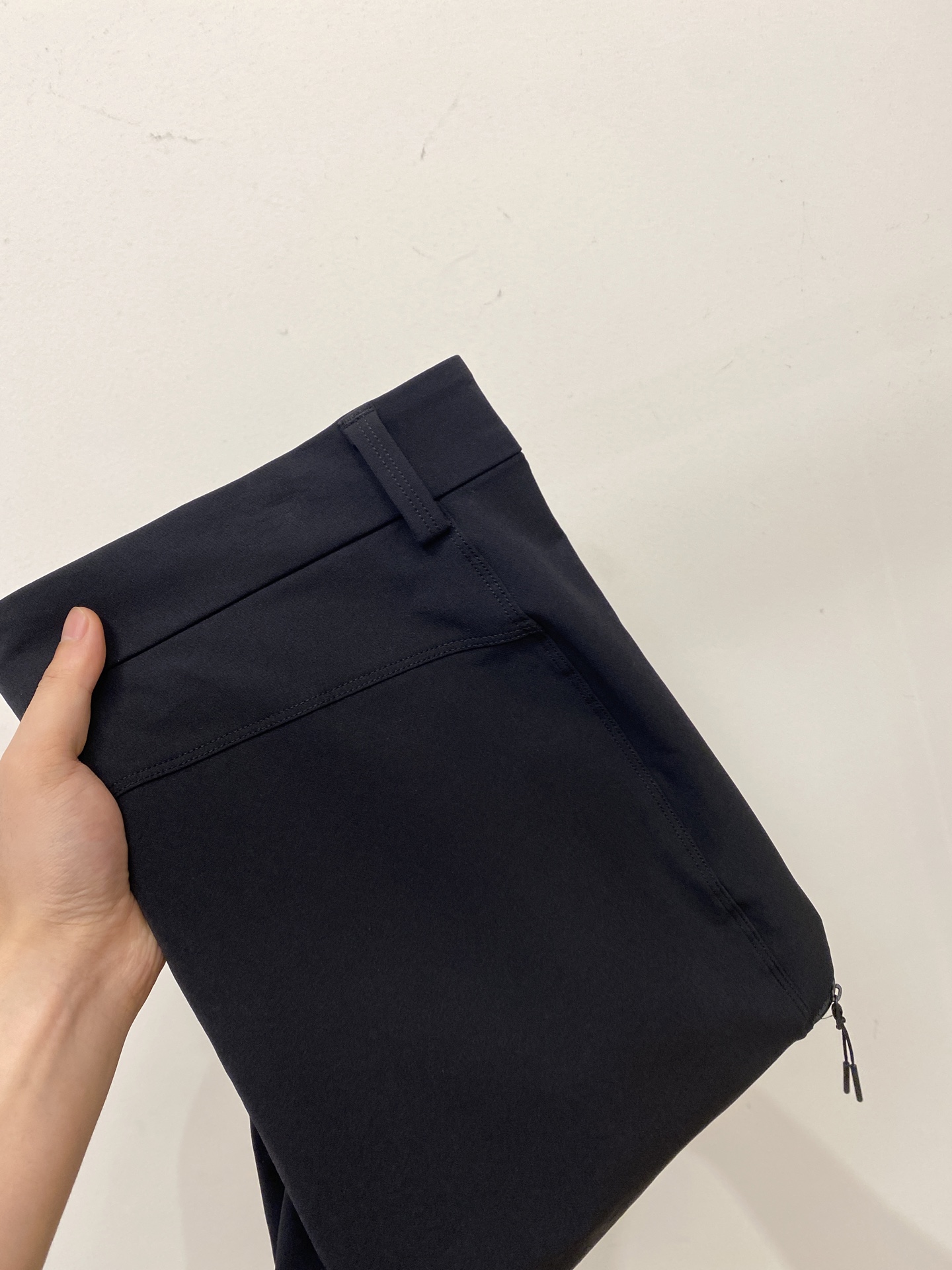 始祖鸟、2025爆款休闲裤 高弹显瘦必爆简约百搭爆款，做工精细，每一针都看得到用心，超多明星网红最爱 拉