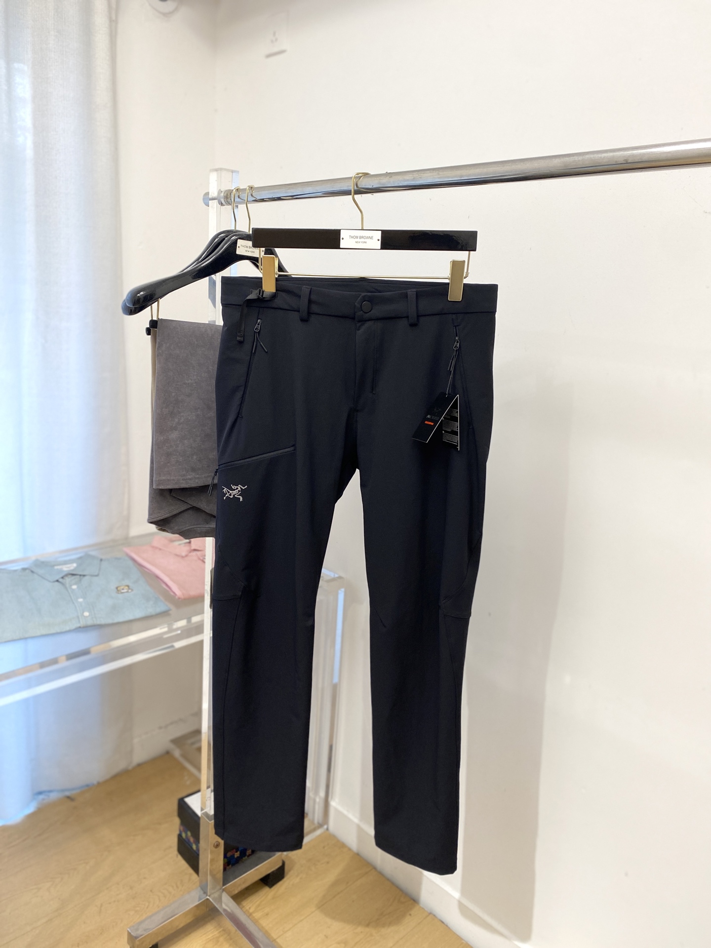 始祖鸟、2025爆款休闲裤 高弹显瘦必爆简约百搭爆款，做工精细，每一针都看得到用心，超多明星网红最爱 拉