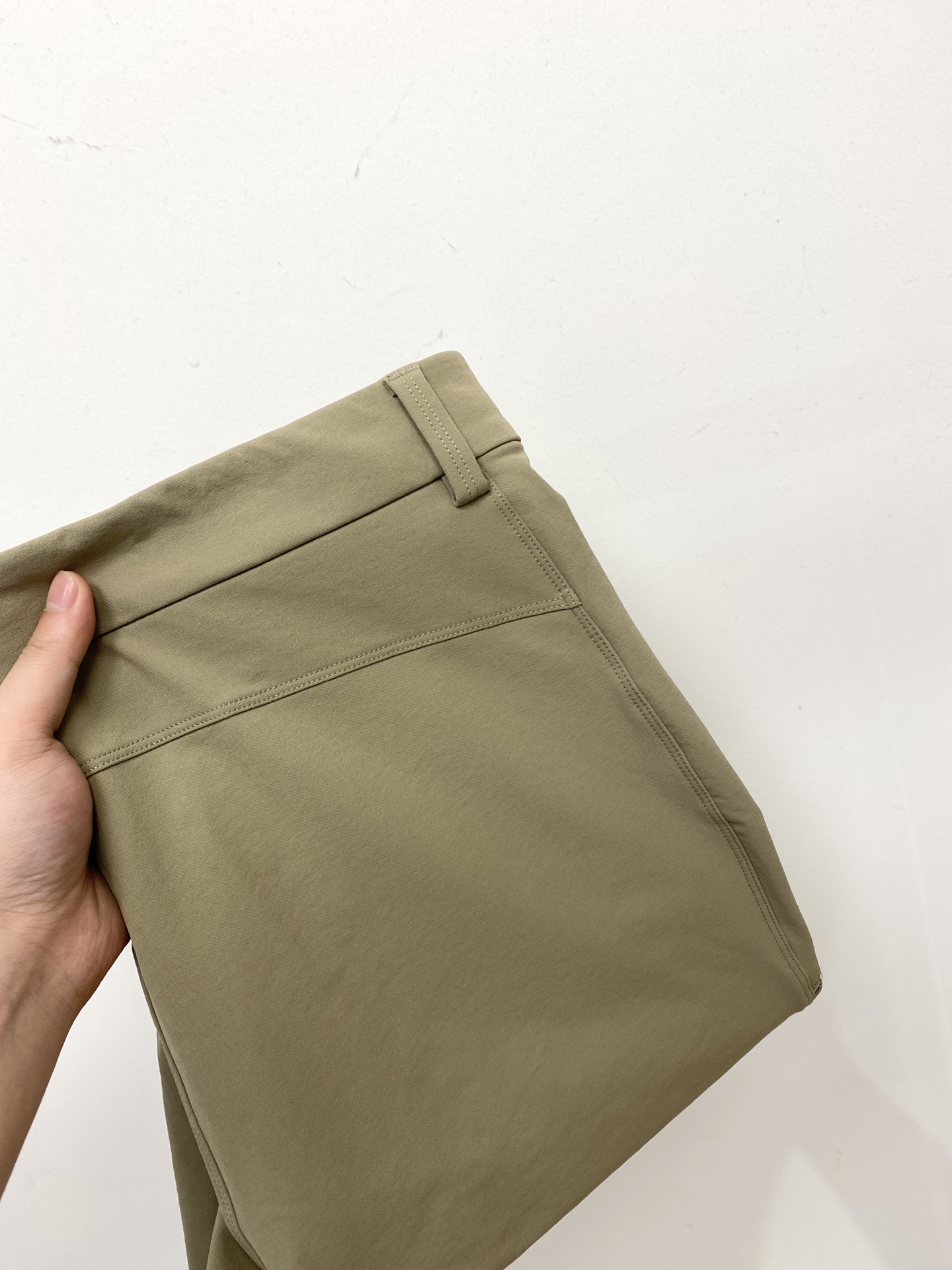 始祖鸟、2025爆款休闲裤 高弹显瘦必爆简约百搭爆款，做工精细，每一针都看得到用心，超多明星网红最爱 拉