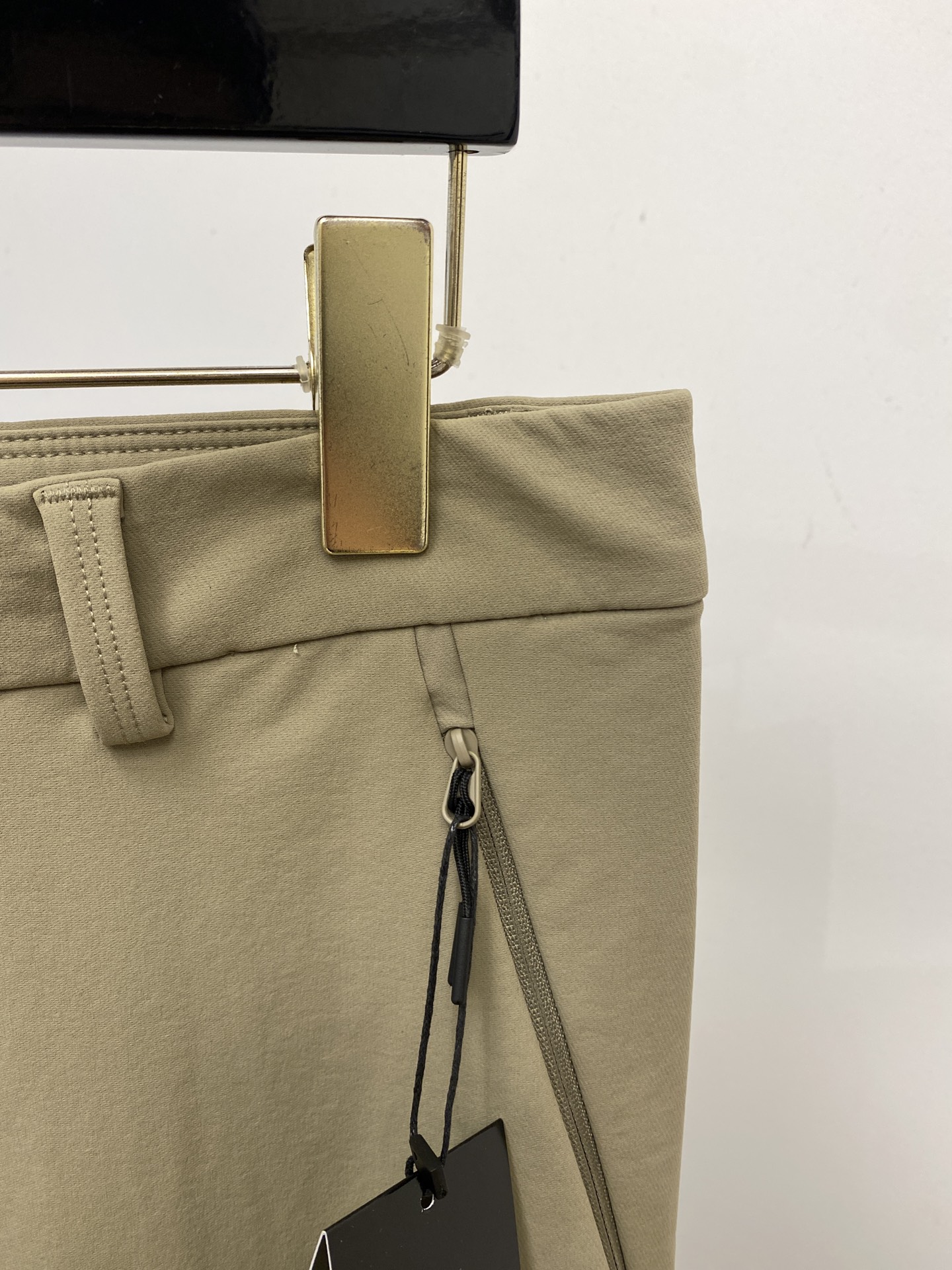 始祖鸟、2025爆款休闲裤 高弹显瘦必爆简约百搭爆款，做工精细，每一针都看得到用心，超多明星网红最爱 拉