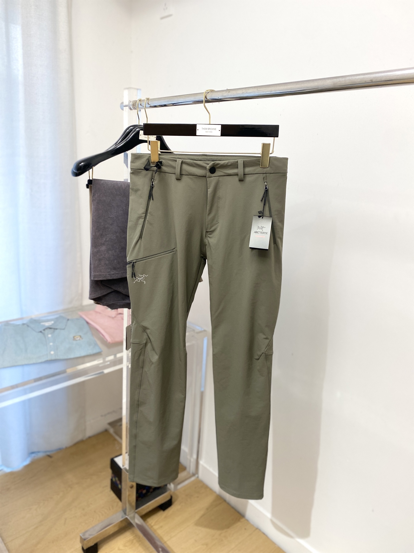 始祖鸟、2025爆款休闲裤 高弹显瘦必爆简约百搭爆款，做工精细，每一针都看得到用心，超多明星网红最爱 拉