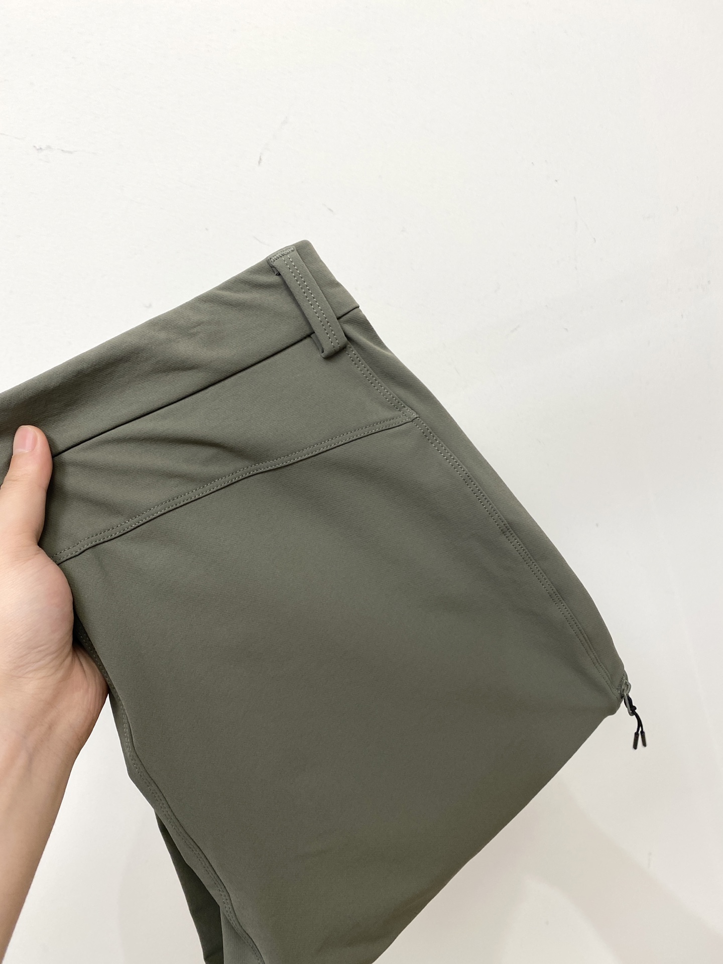 始祖鸟、2025爆款休闲裤 高弹显瘦必爆简约百搭爆款，做工精细，每一针都看得到用心，超多明星网红最爱 拉