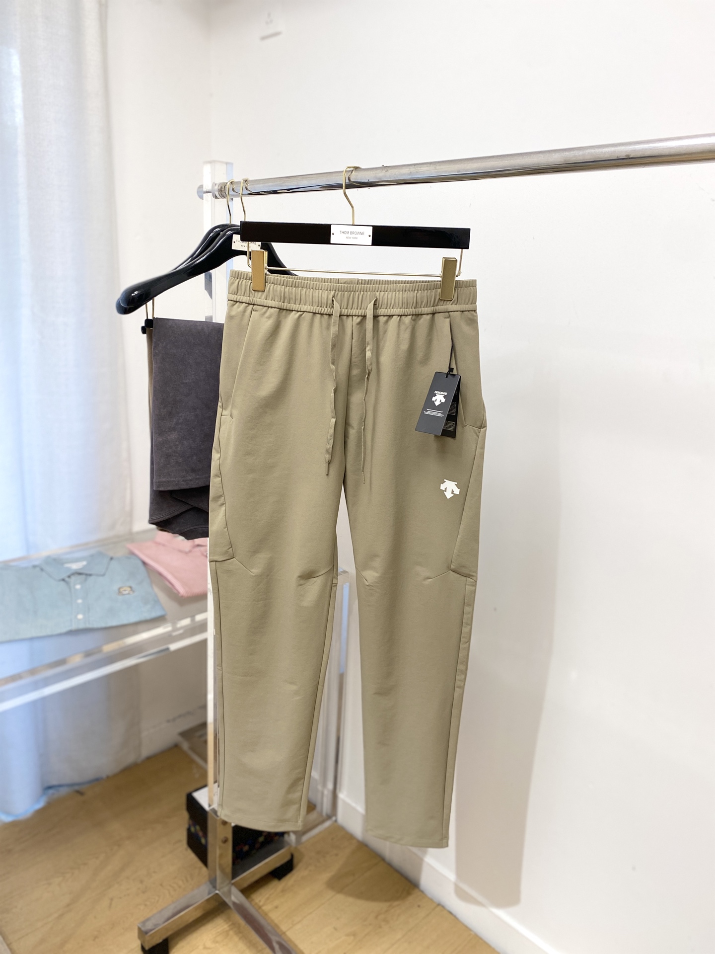 DESCENTE迪桑特、2025爆款休闲裤 高弹显瘦必爆简约百搭爆款，做工精细，每一针都看得到用心，超多