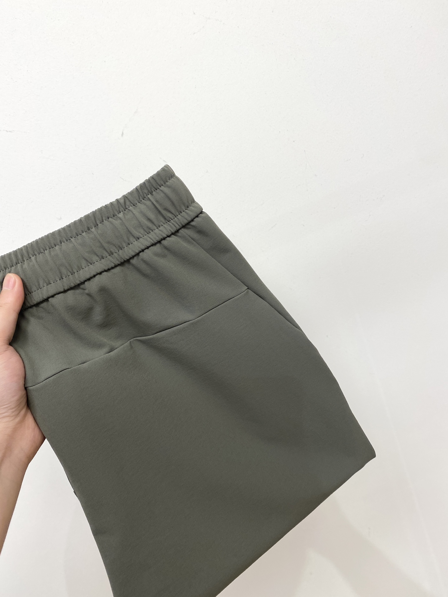 DESCENTE迪桑特、2025爆款休闲裤 高弹显瘦必爆简约百搭爆款，做工精细，每一针都看得到用心，超多