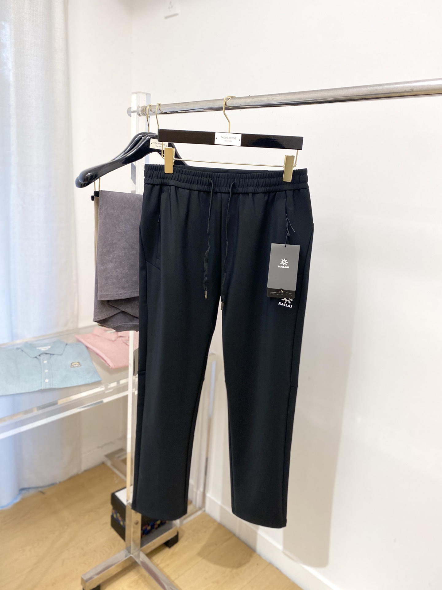 KAILAS 时尚潮牌、2025爆款休闲裤 高弹显瘦必爆简约百搭爆款，做工精细，每一针都看得到用心，超多