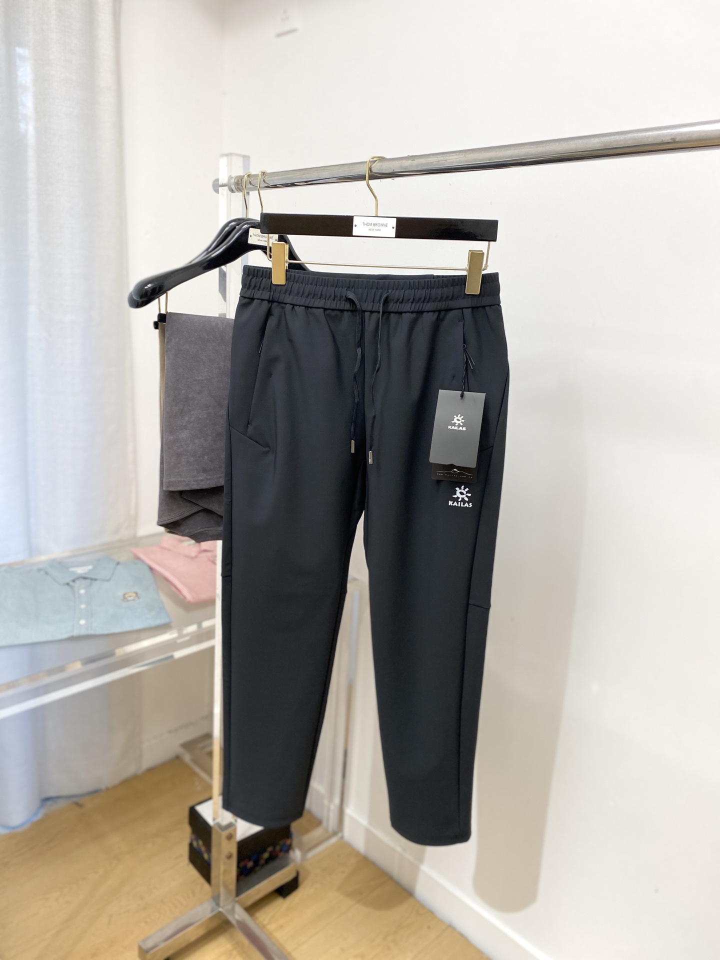 KAILAS 时尚潮牌、2025爆款休闲裤 高弹显瘦必爆简约百搭爆款，做工精细，每一针都看得到用心，超多