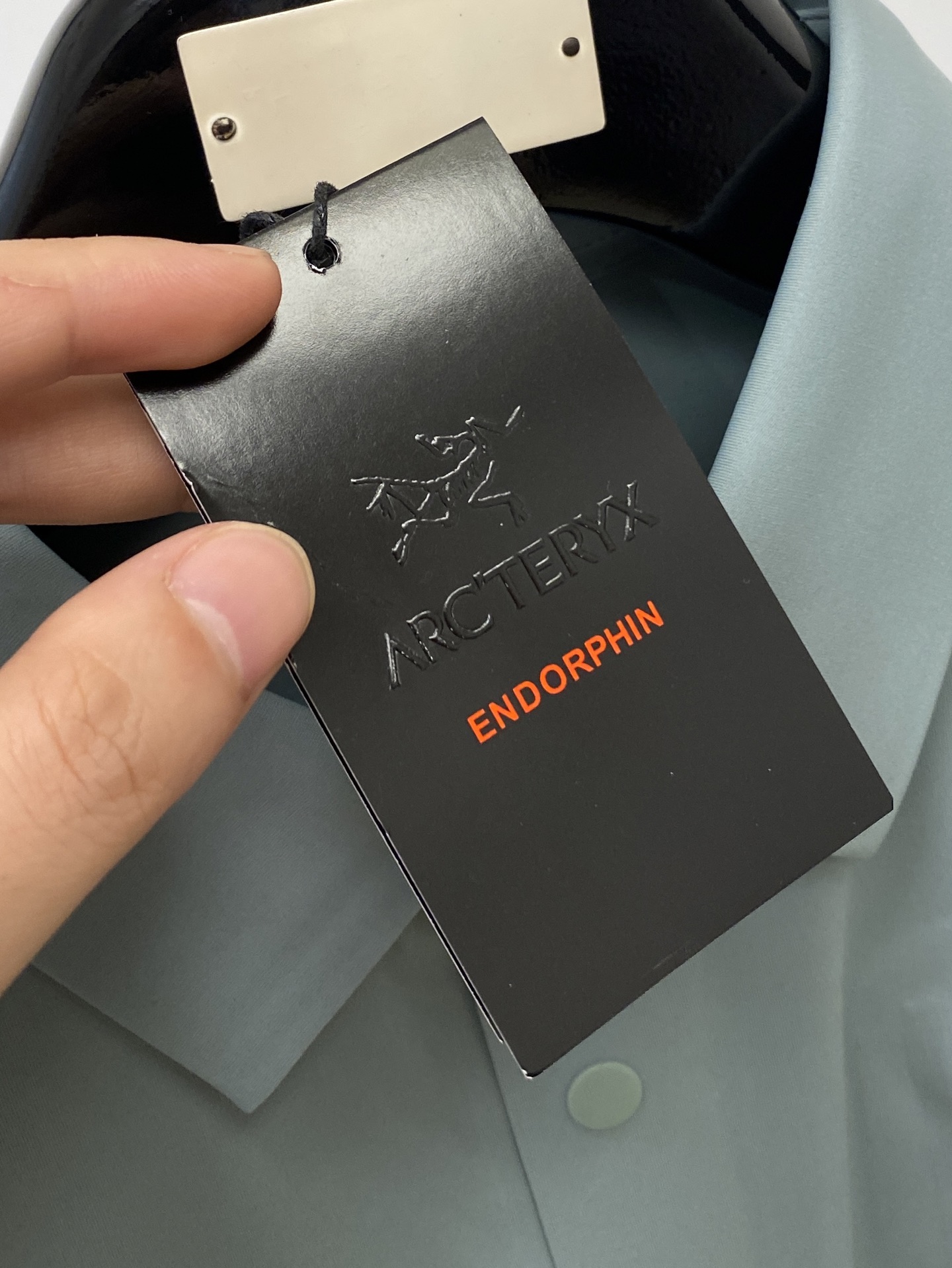 始祖鸟、2025新品长袖，帅气时尚，简约百搭款。胸前顶级印花图案logo，面料棉 不仅挺括，保持潮流的廓